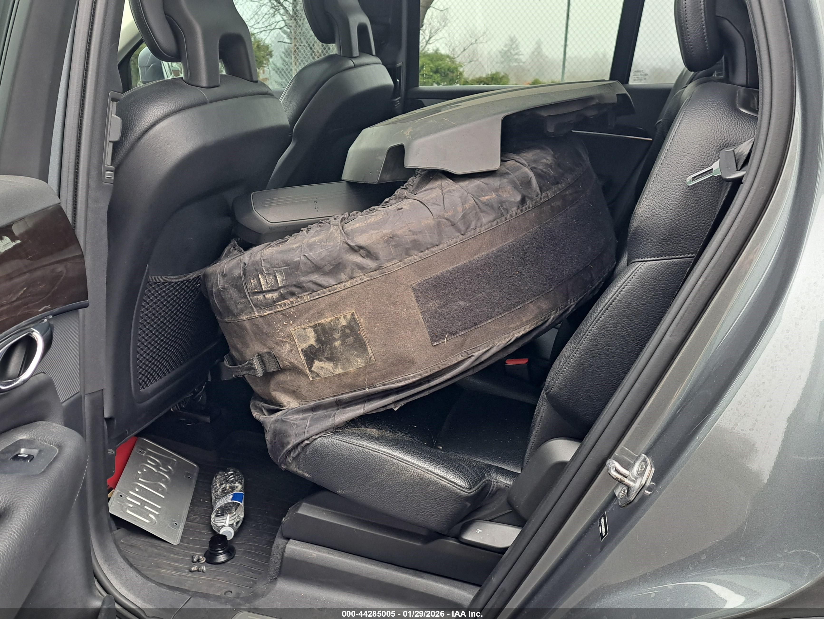 VOLVO XC90 image 8
