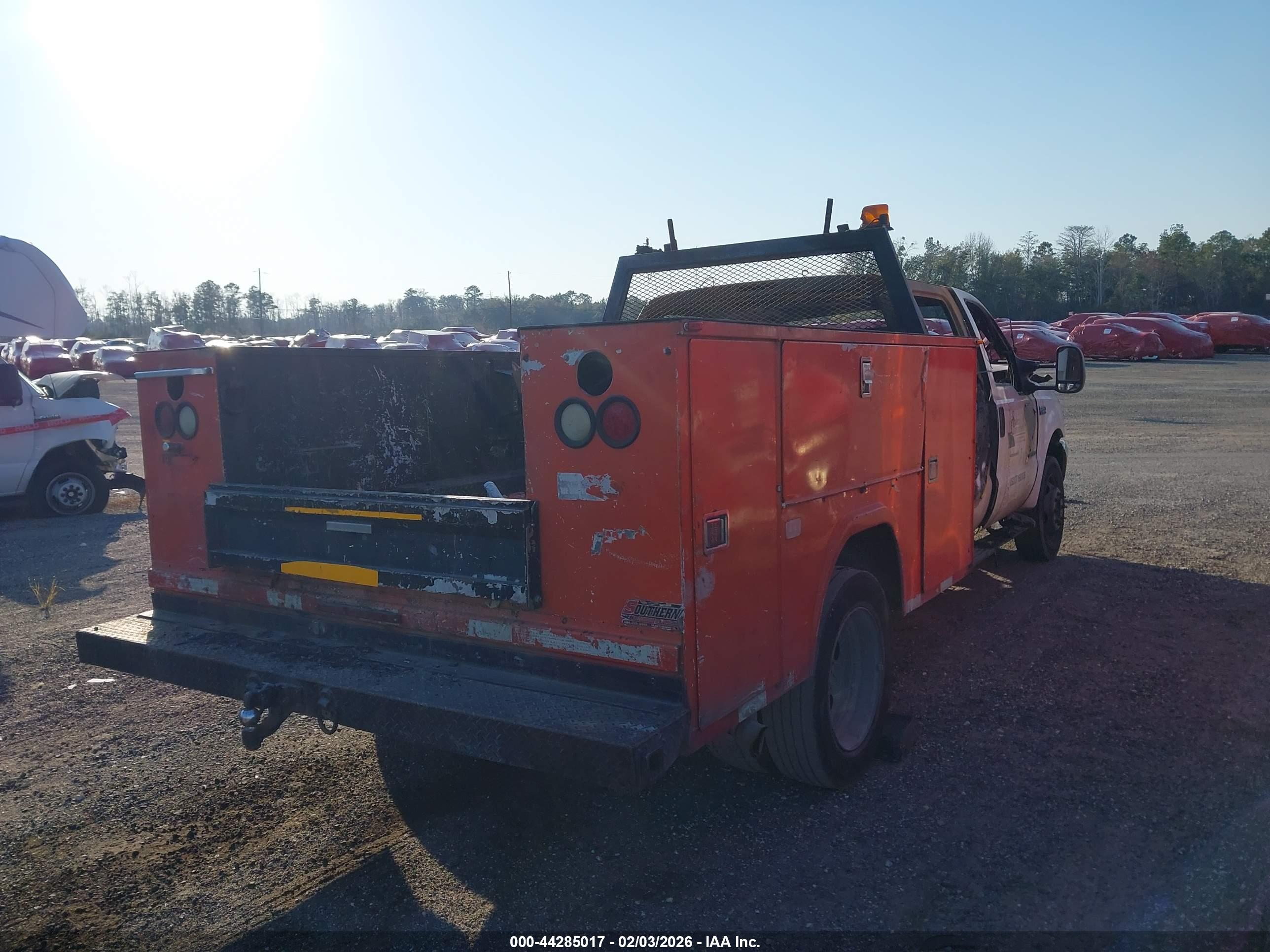 FORD F-550 image 4