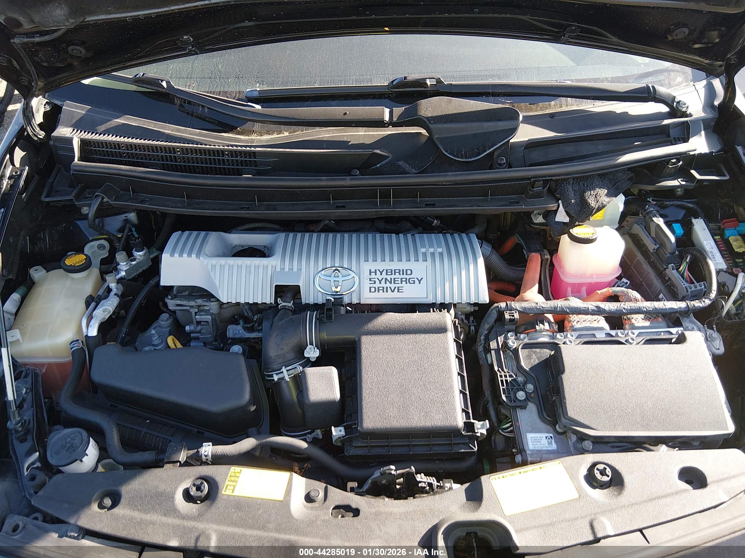 TOYOTA PRIUS image 10