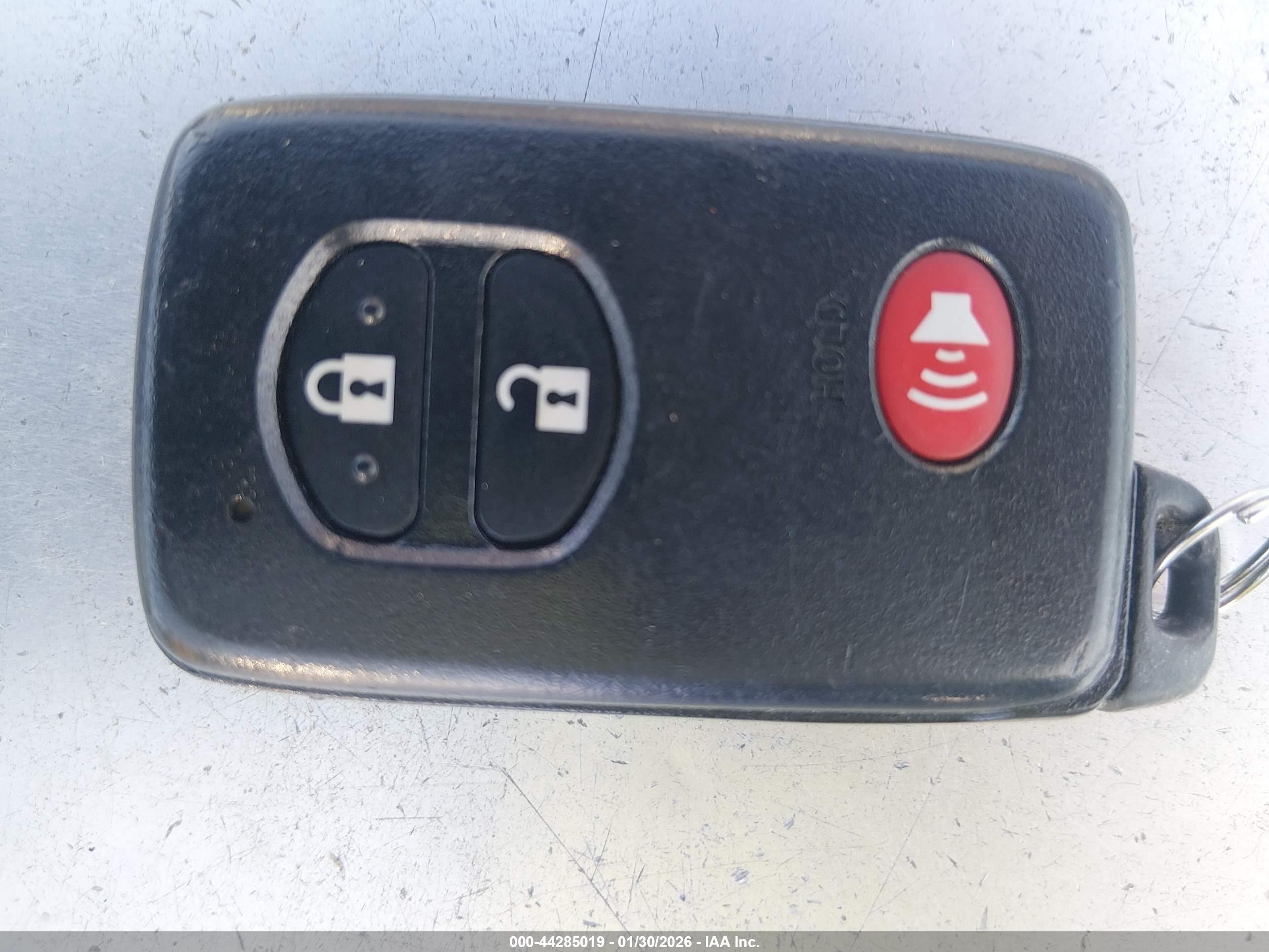 TOYOTA PRIUS image 11