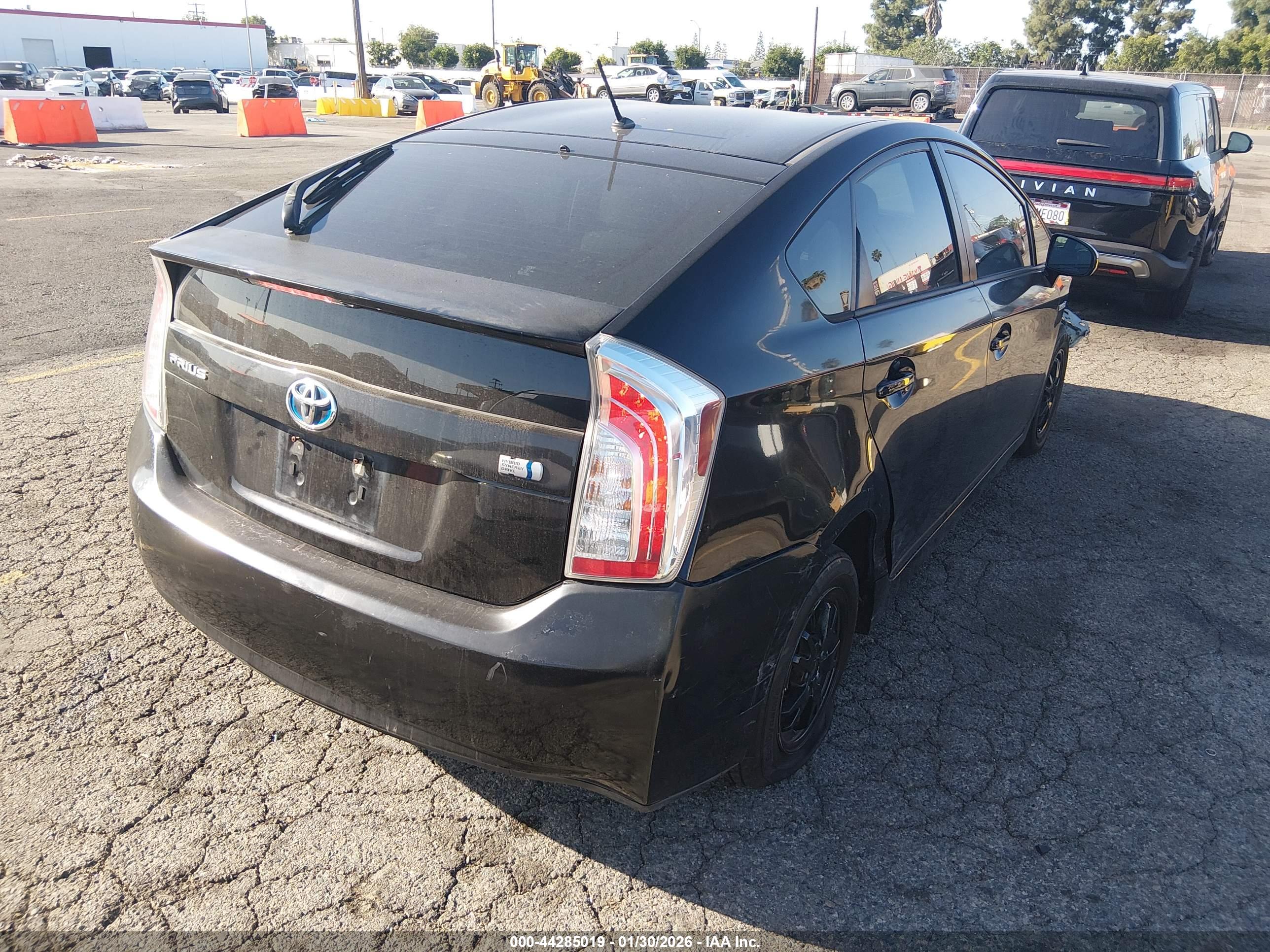 TOYOTA PRIUS image 4