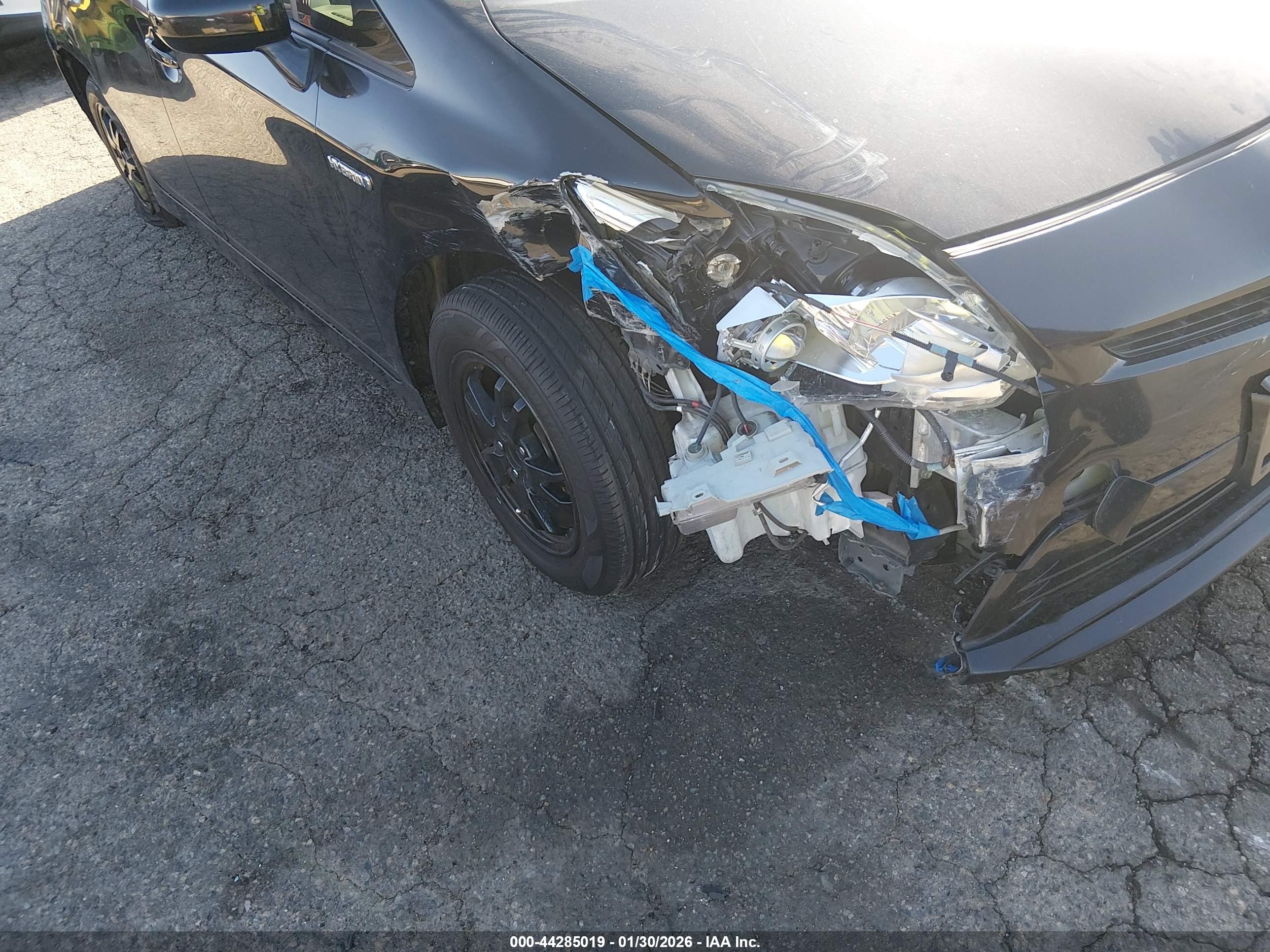 TOYOTA PRIUS image 6