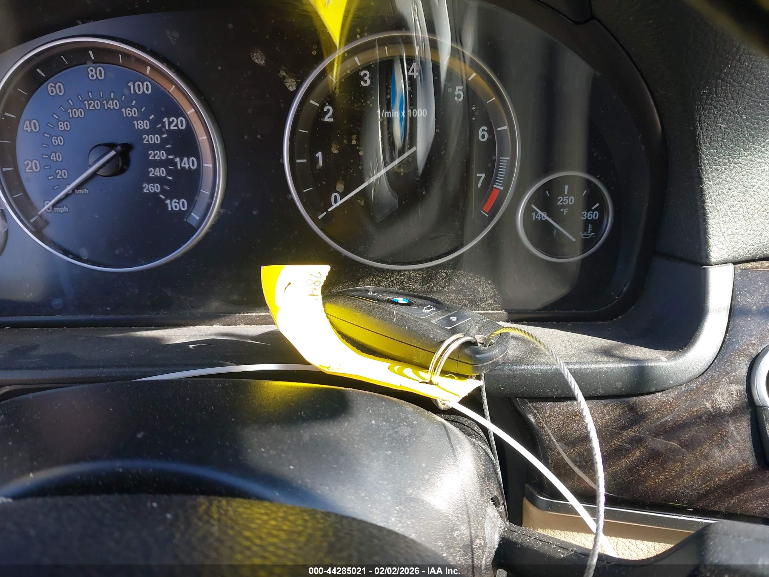 BMW 528I image 11