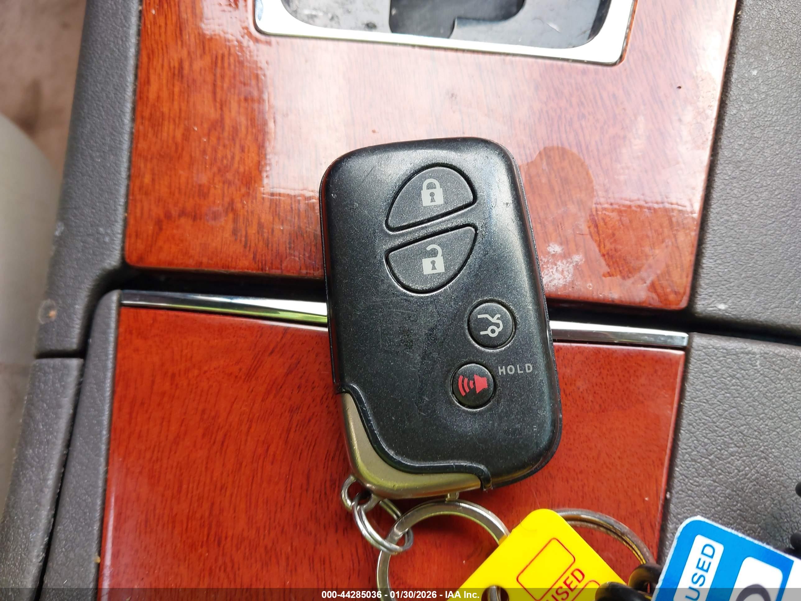 LEXUS ES image 11