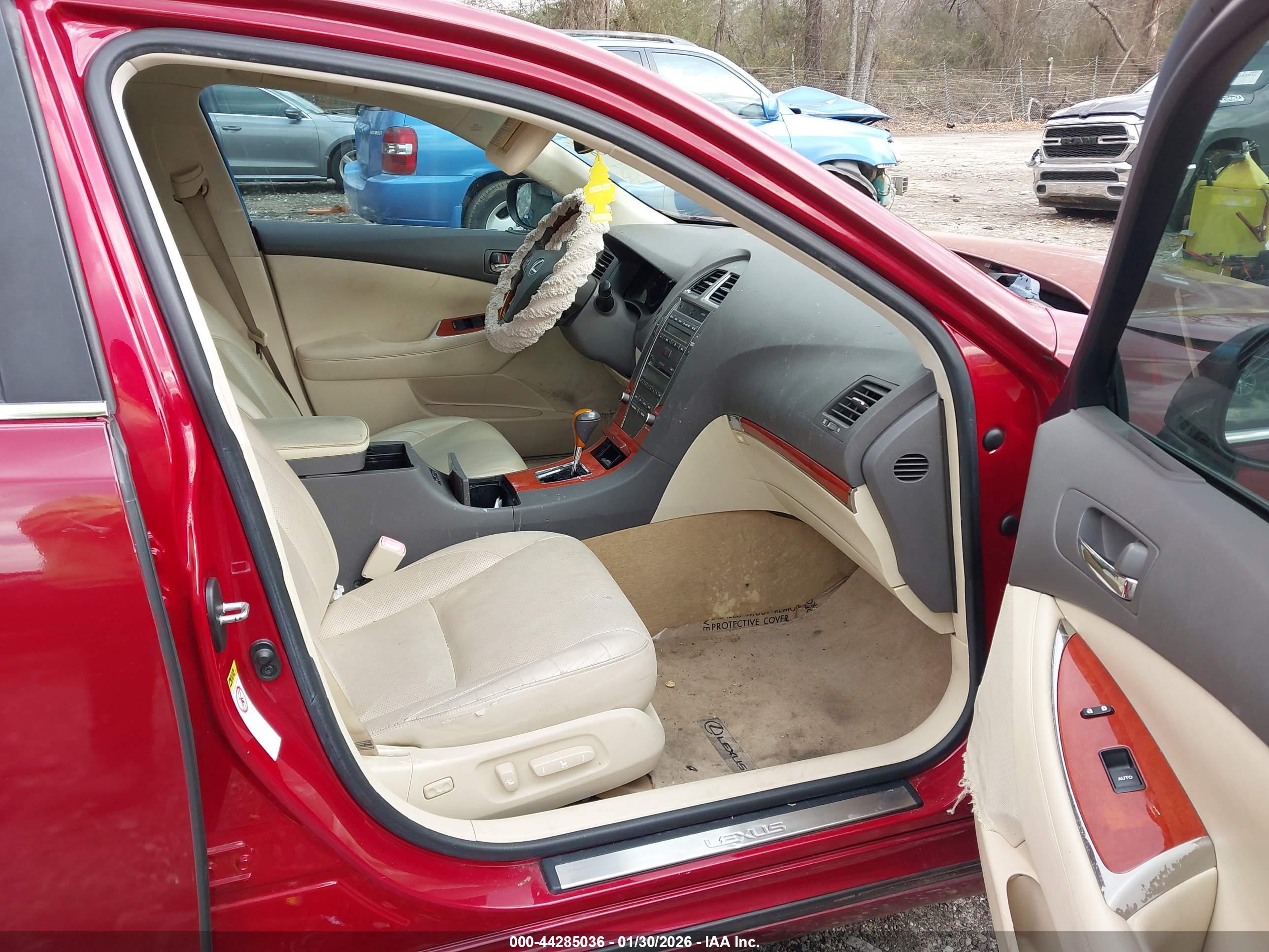 LEXUS ES image 5