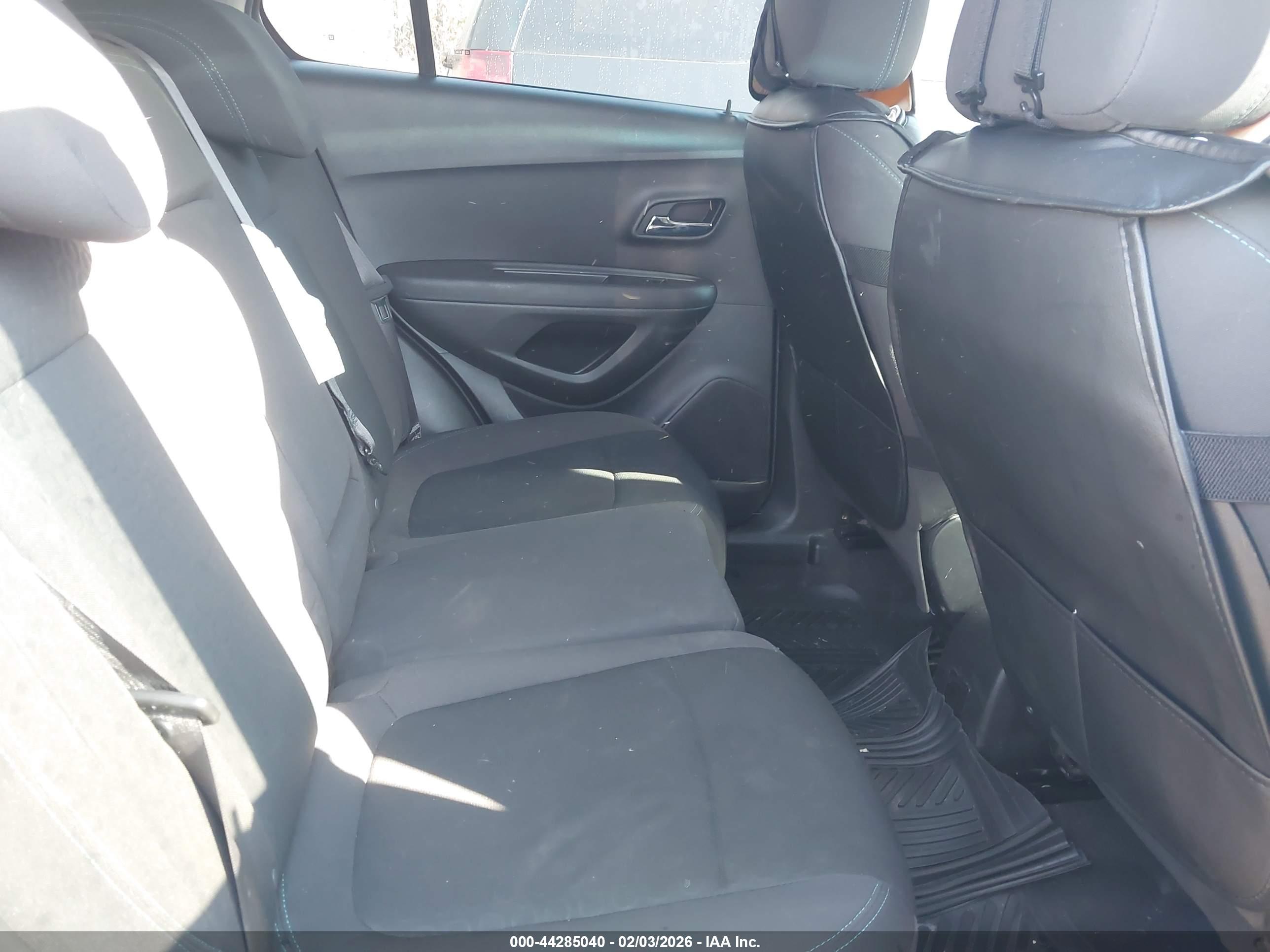 CHEVROLET TRAX image 8