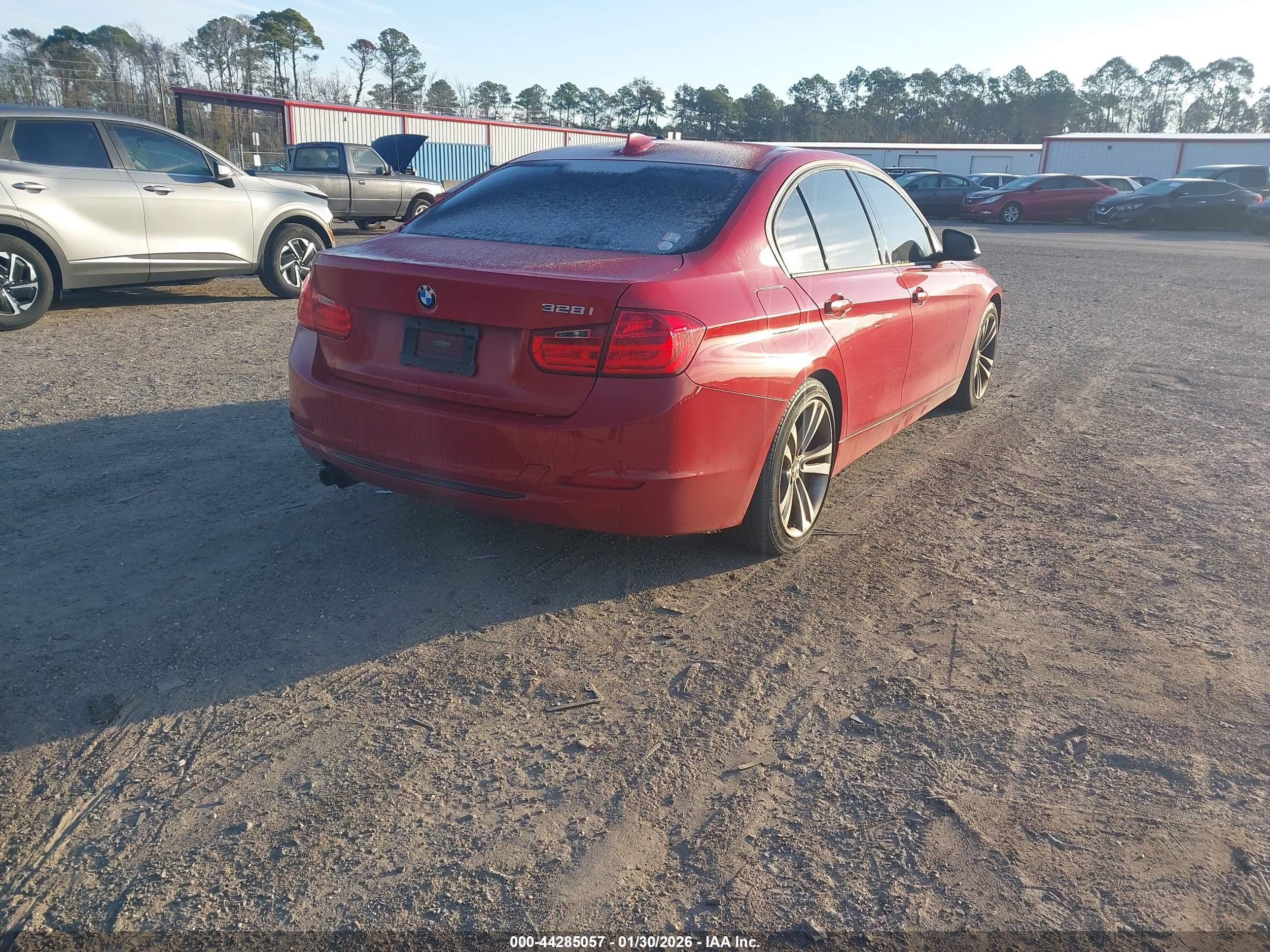 BMW 328I image 4