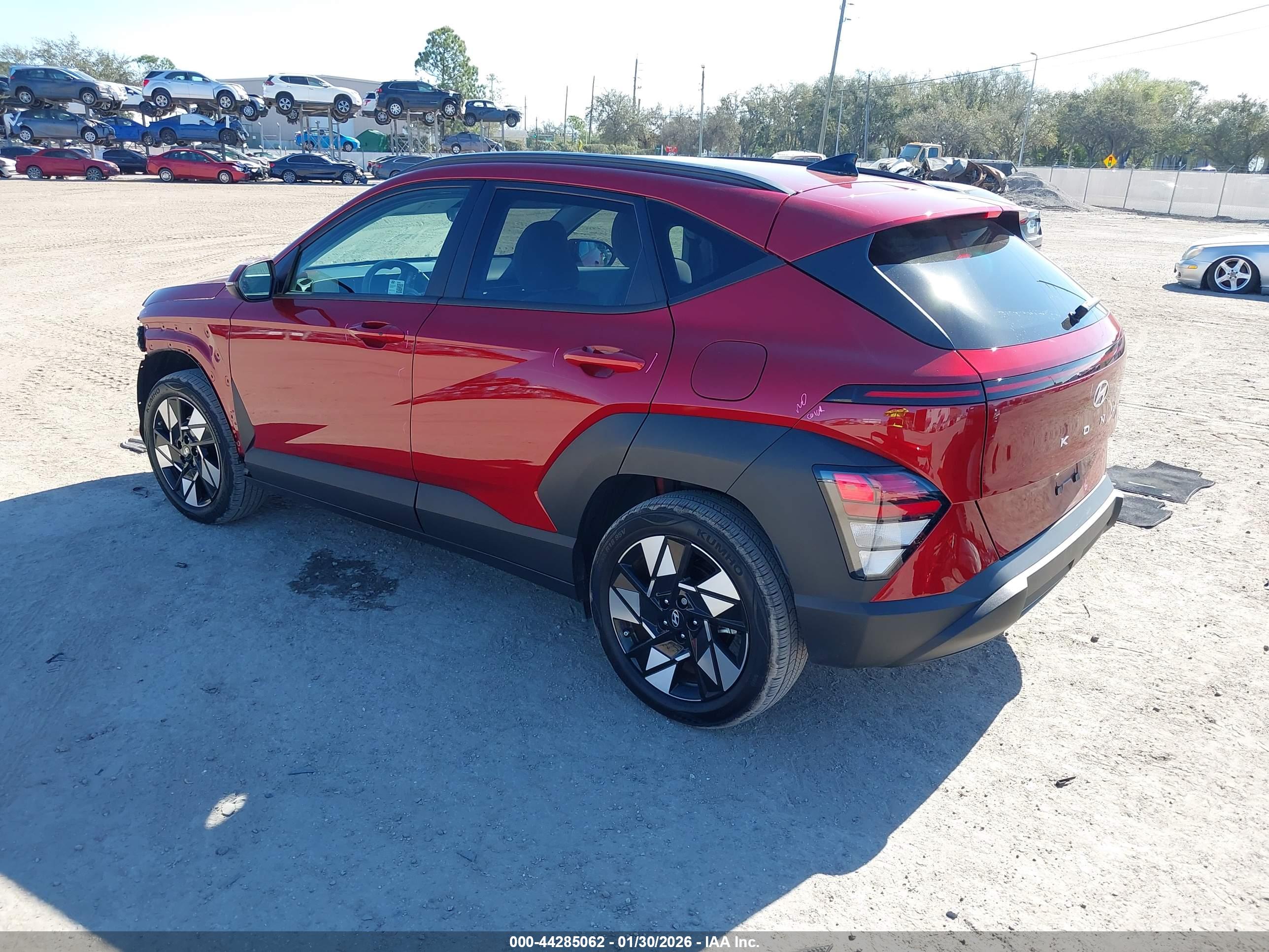HYUNDAI KONA image 3