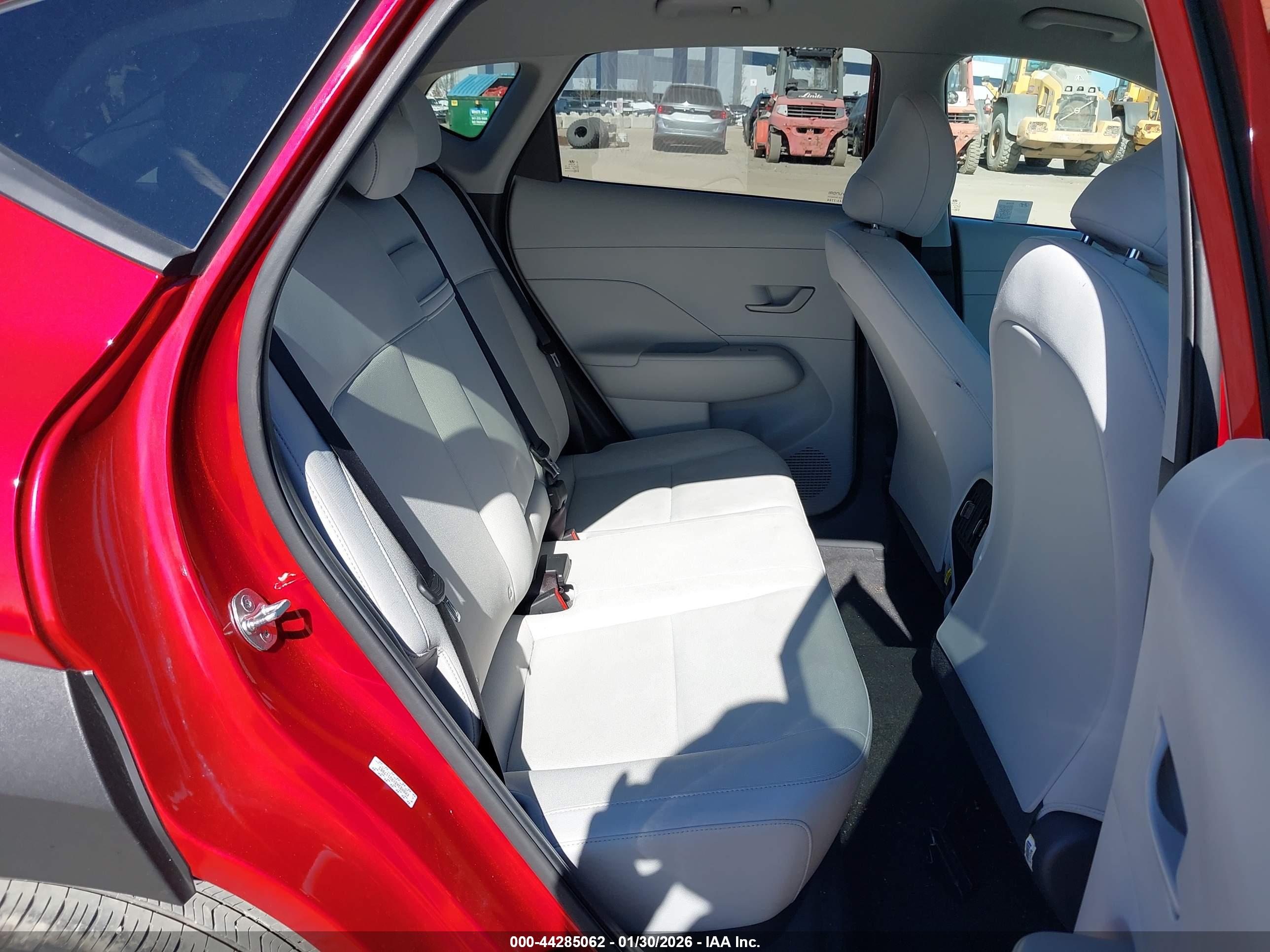 HYUNDAI KONA image 8