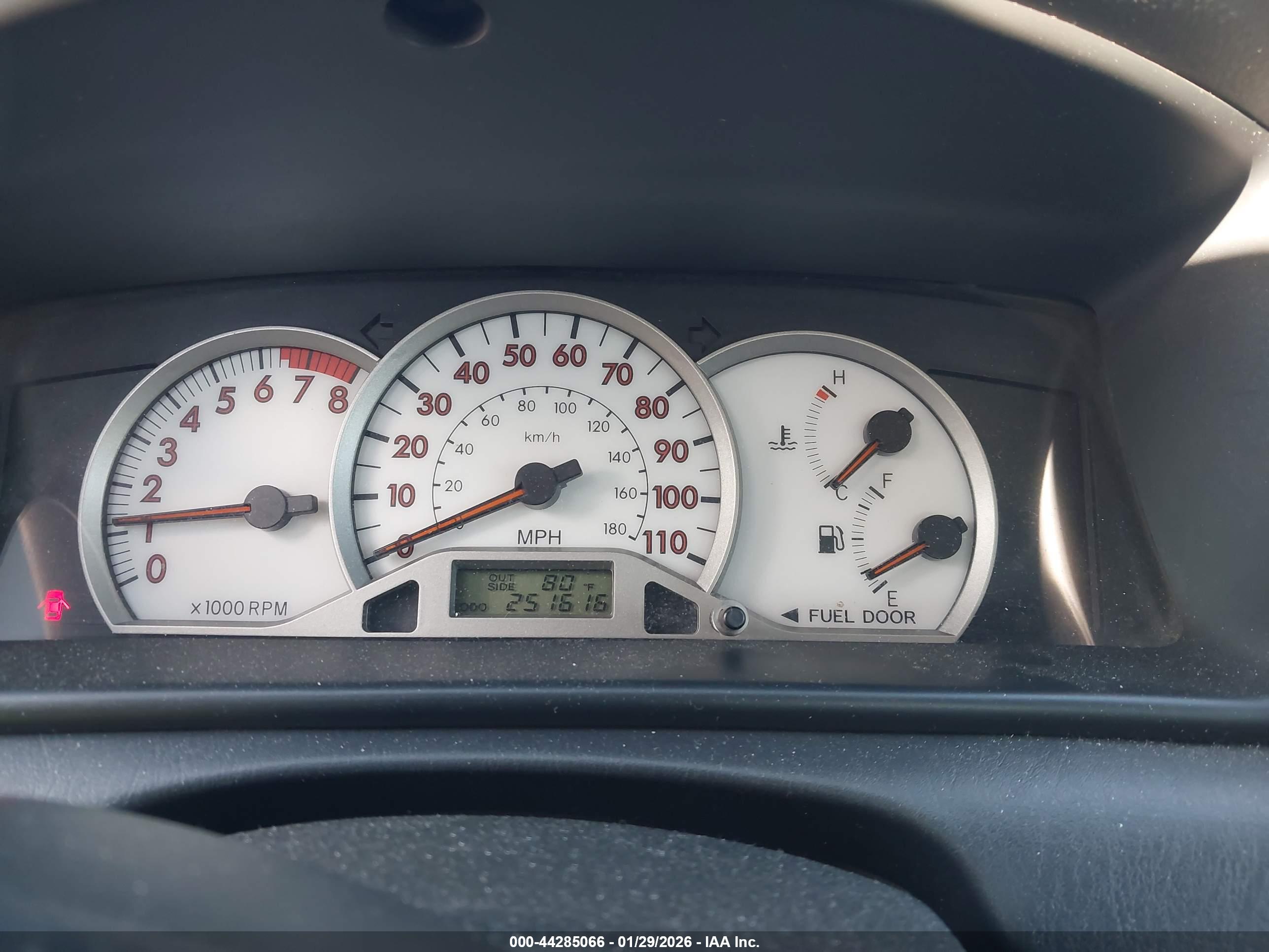 TOYOTA COROLLA image 7