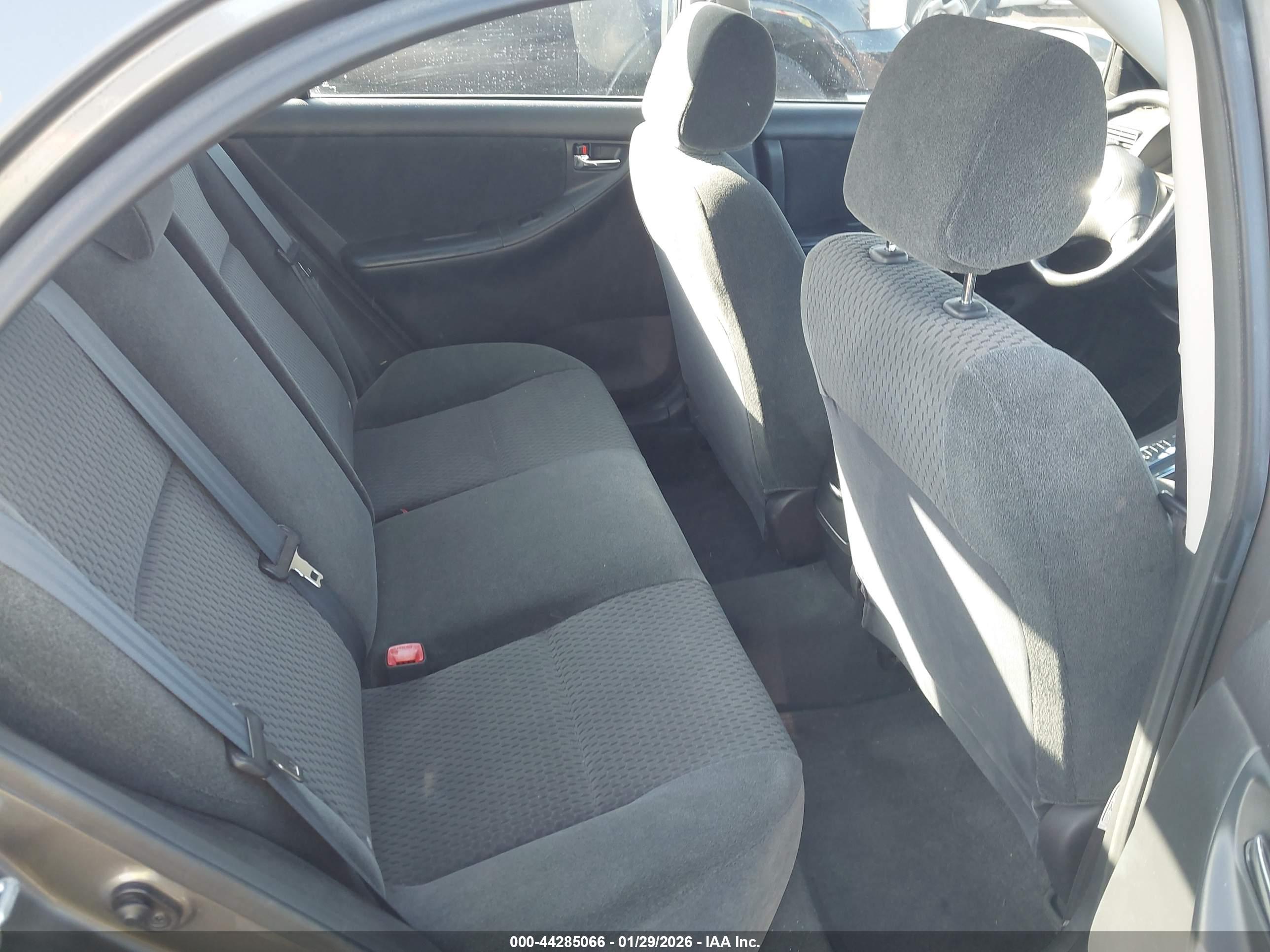 TOYOTA COROLLA image 8