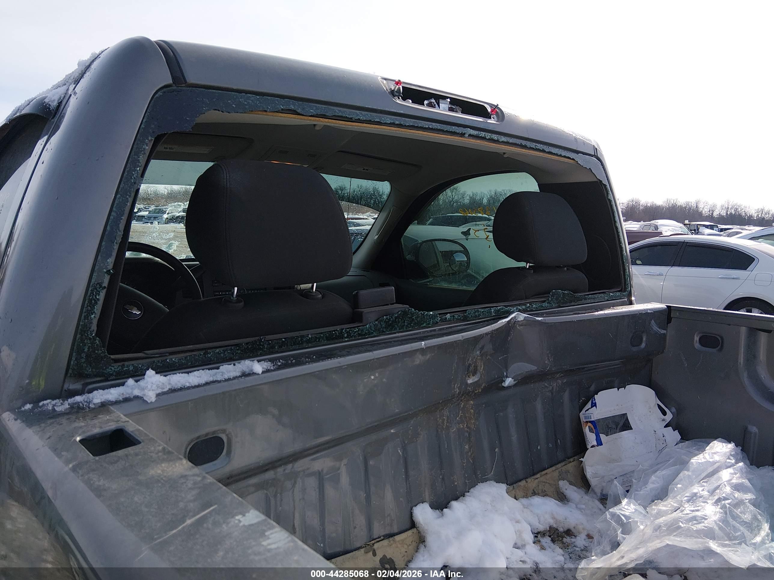 CHEVROLET SILVERADO image 6