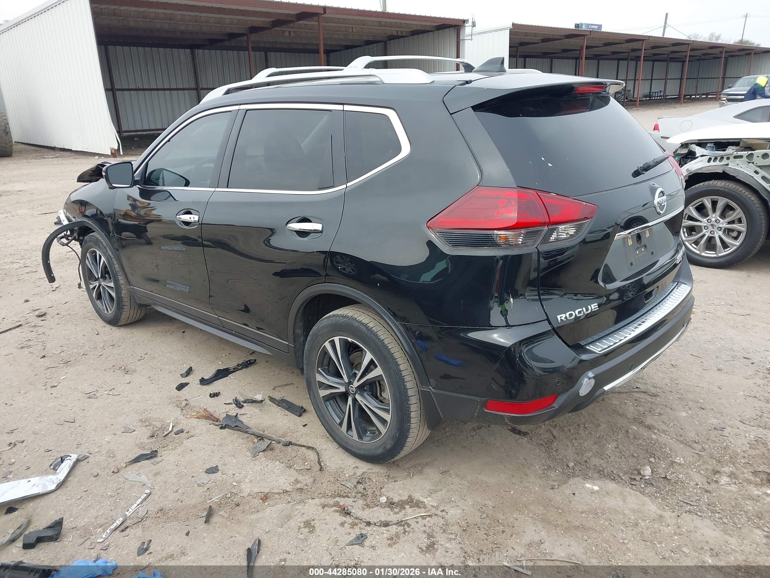 NISSAN ROGUE image 3