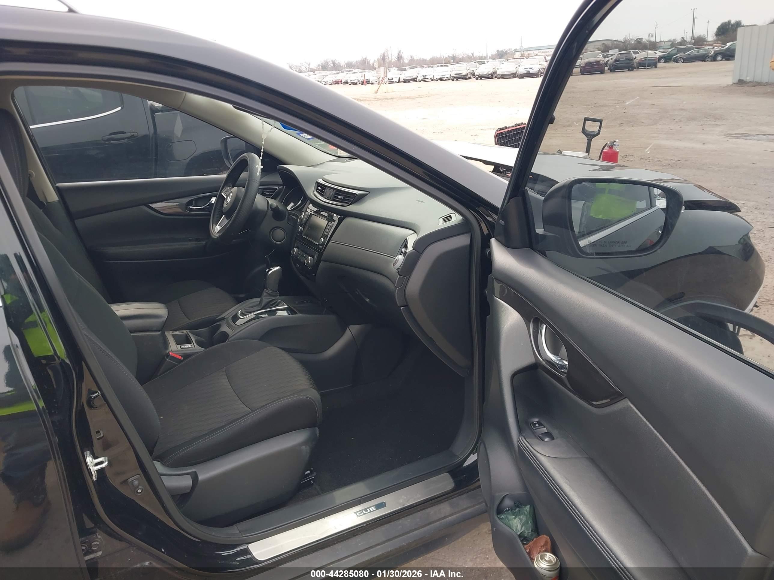 NISSAN ROGUE image 5