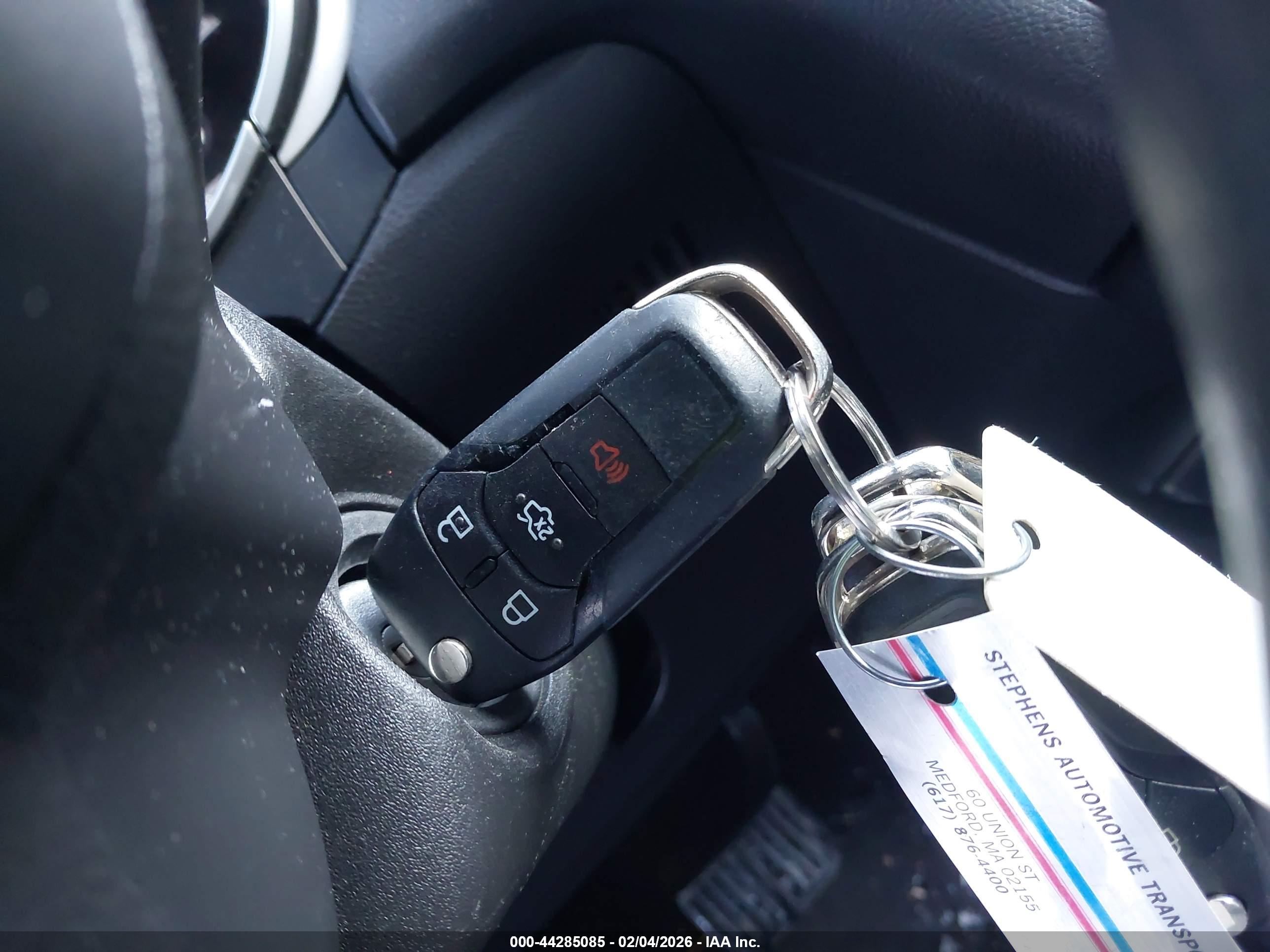 FORD FUSION image 11
