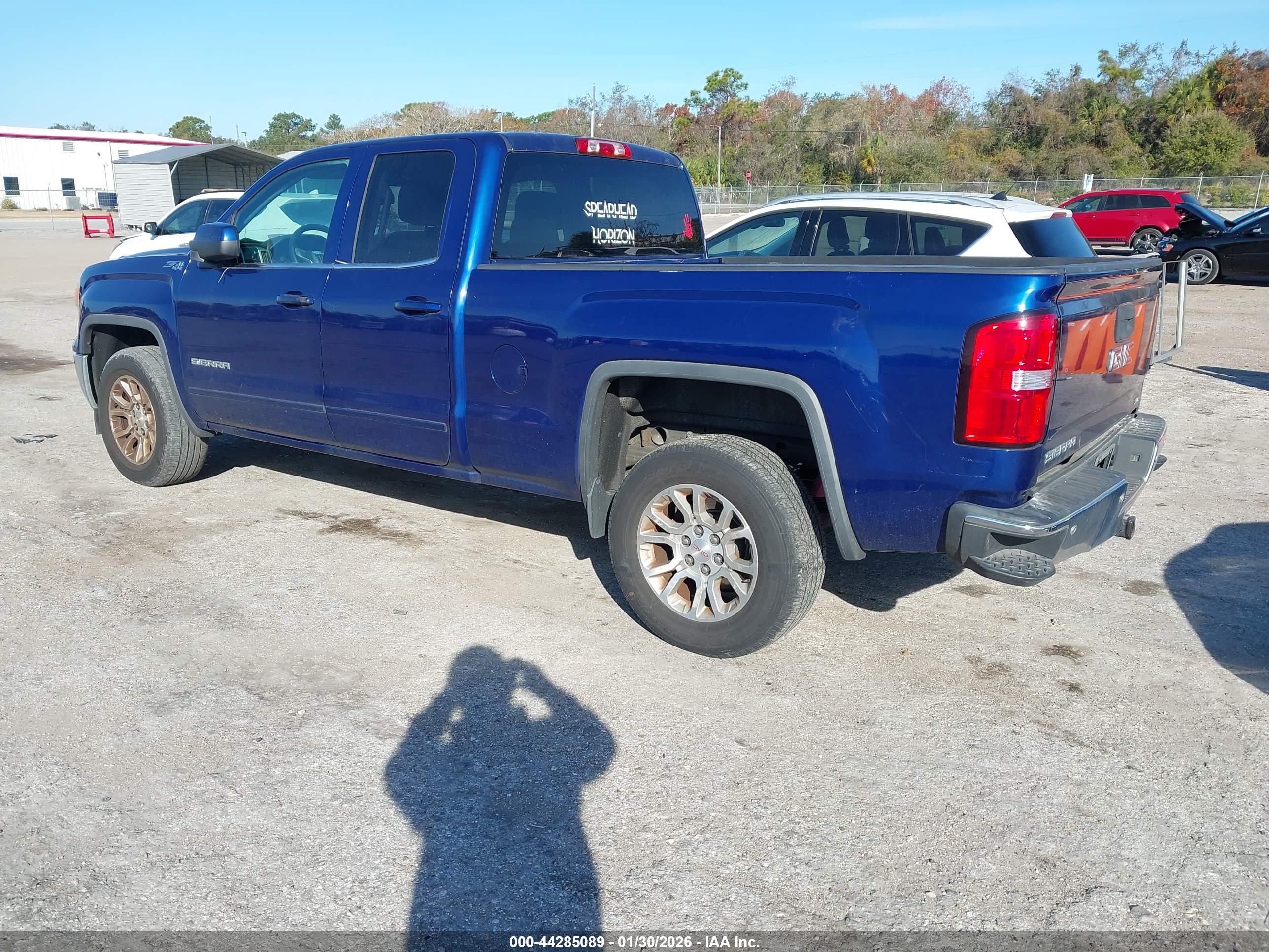 GMC SIERRA image 3