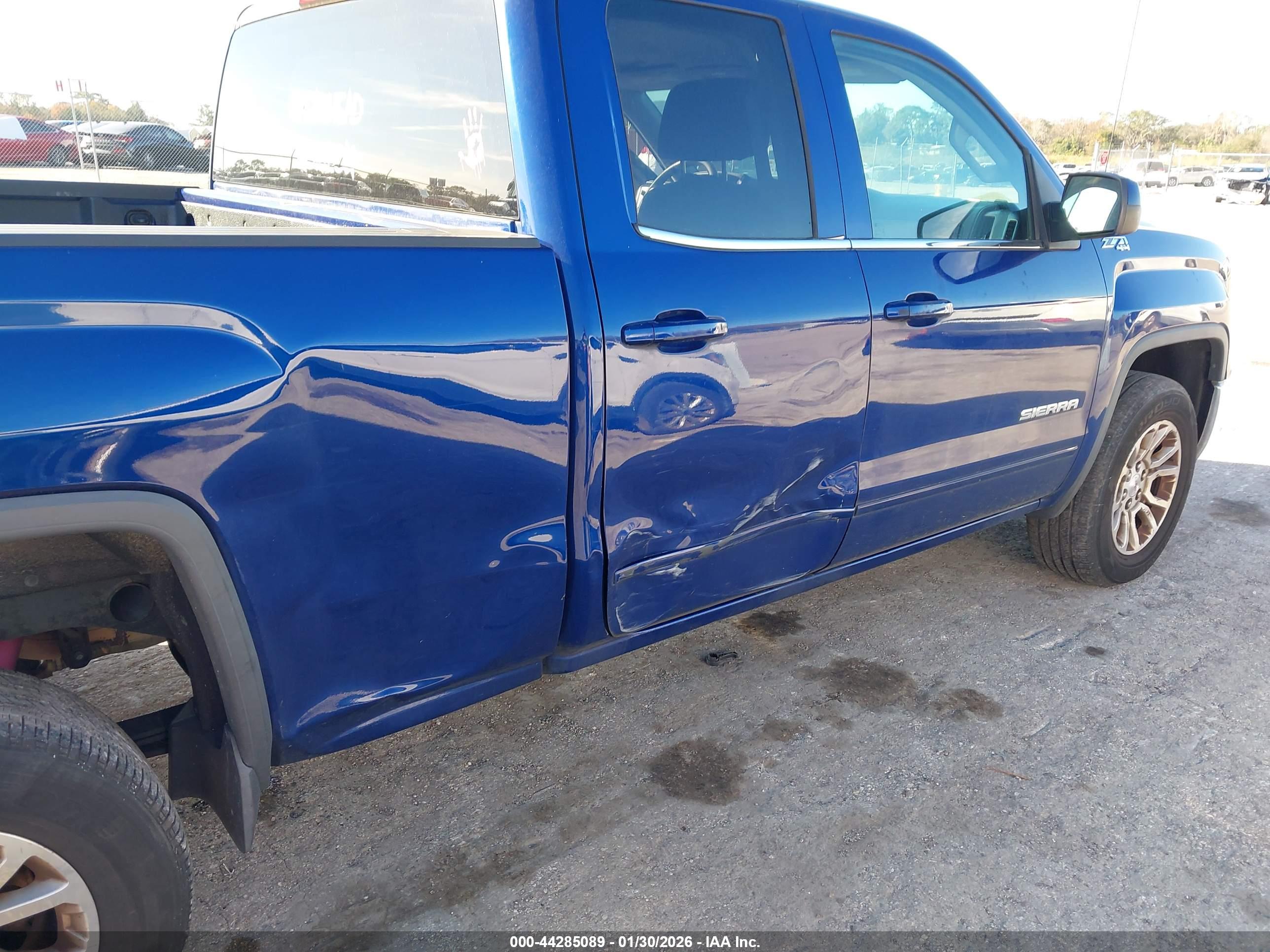 GMC SIERRA image 6