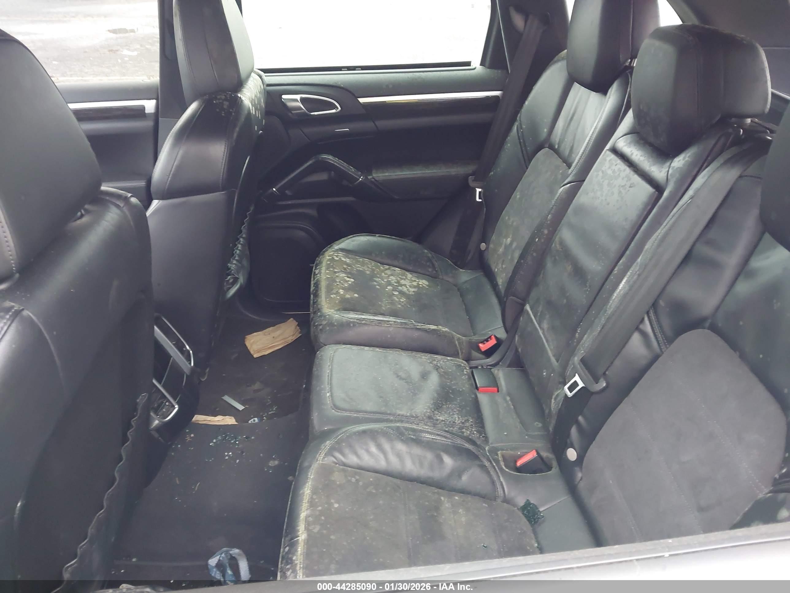 PORSCHE CAYENNE image 6