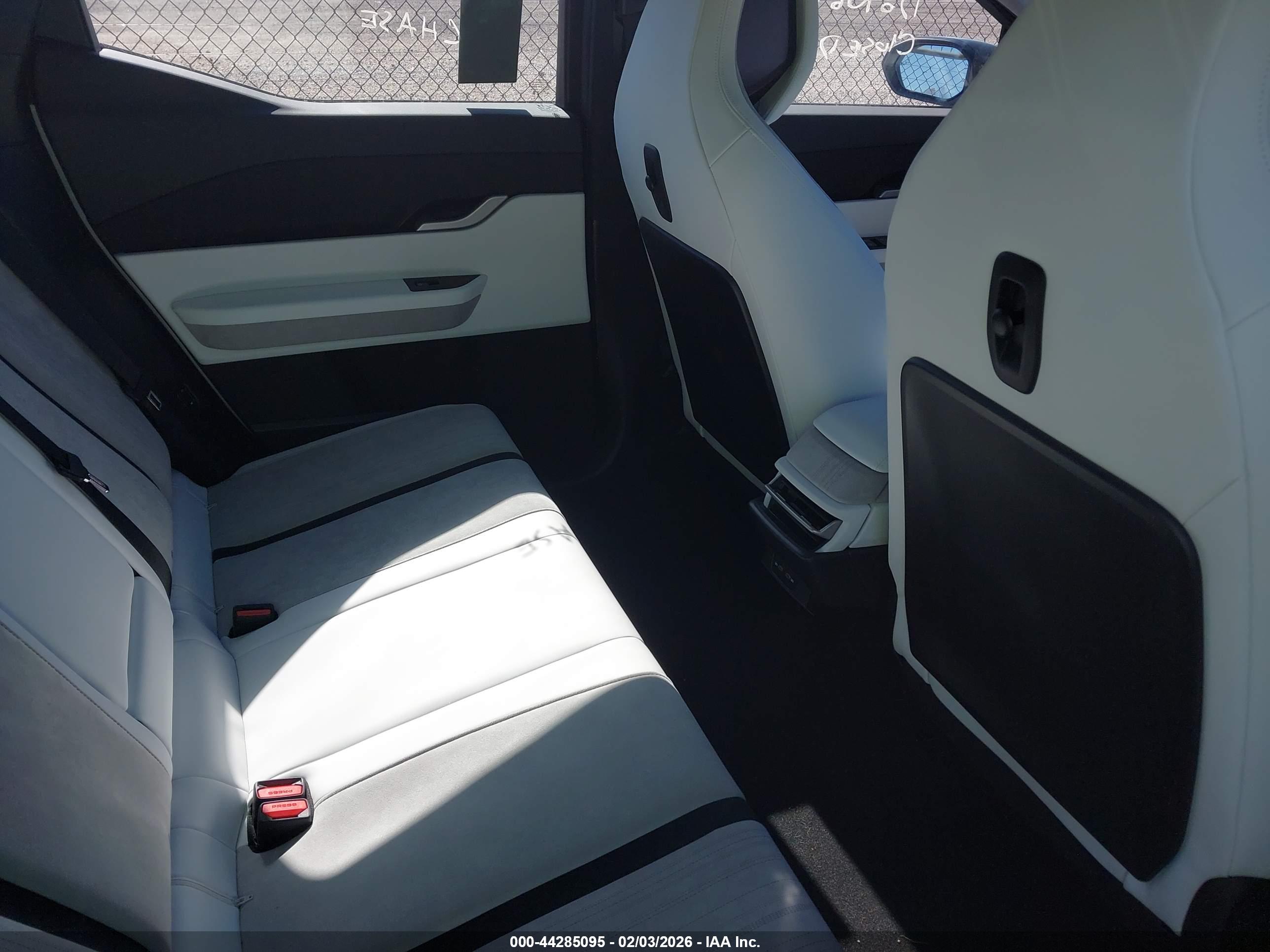 FISKER OCEAN image 8