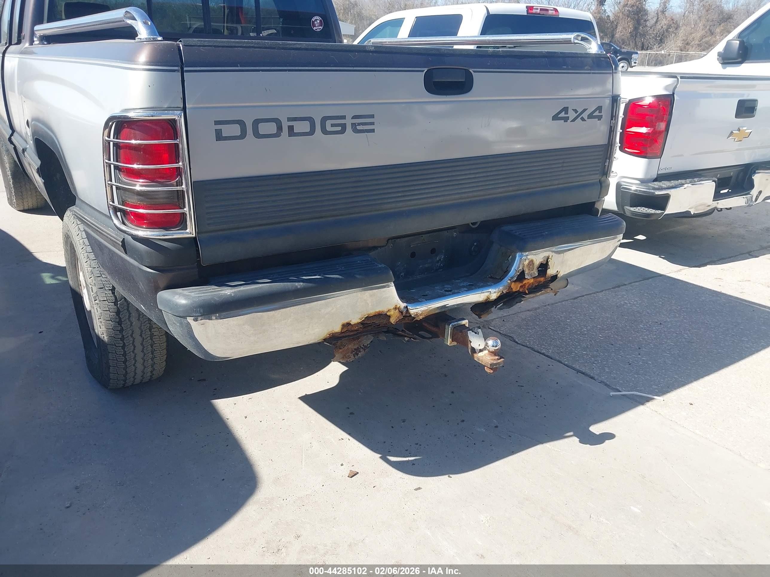 DODGE RAM image 6