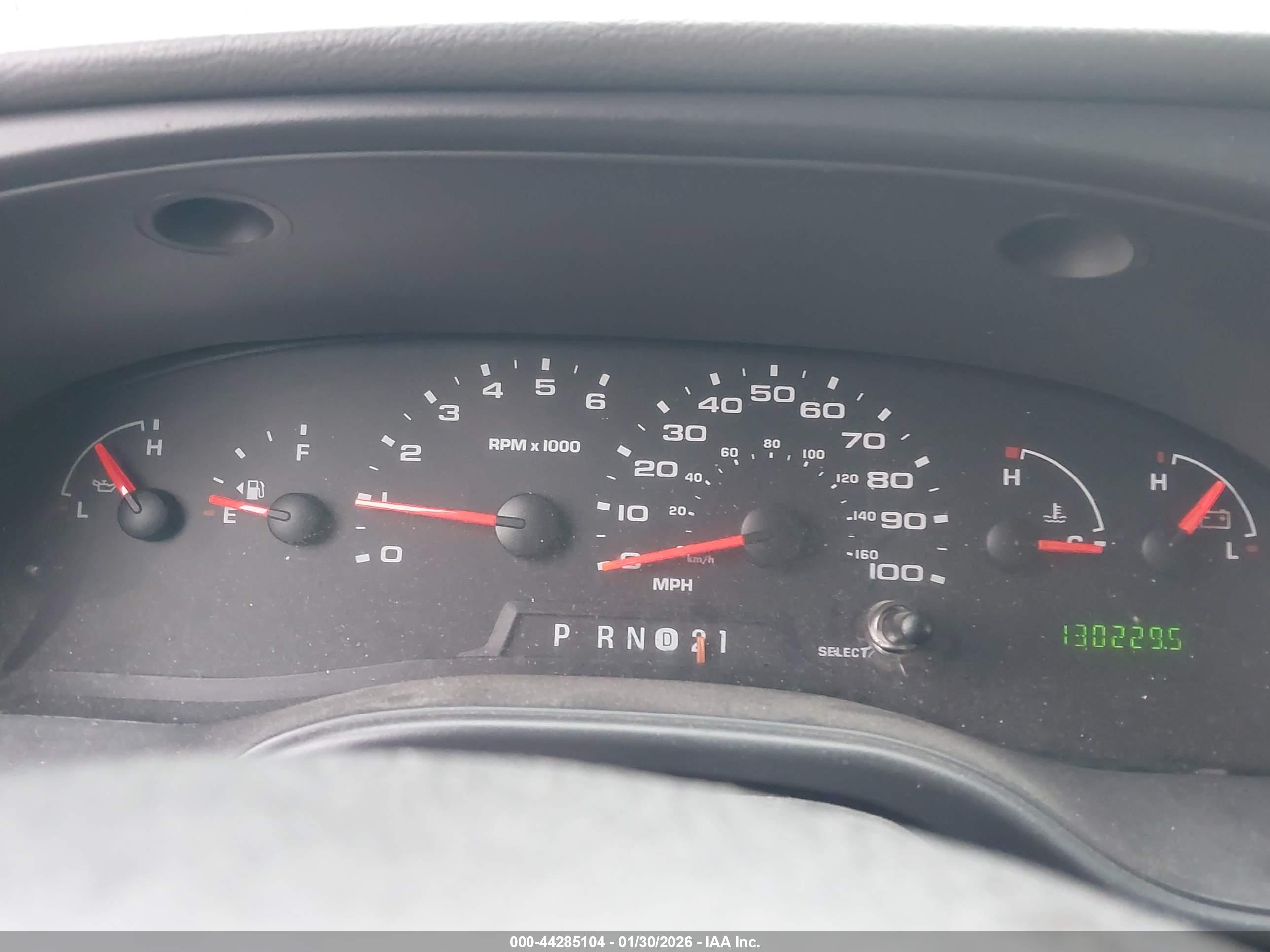 FORD E-250 image 7