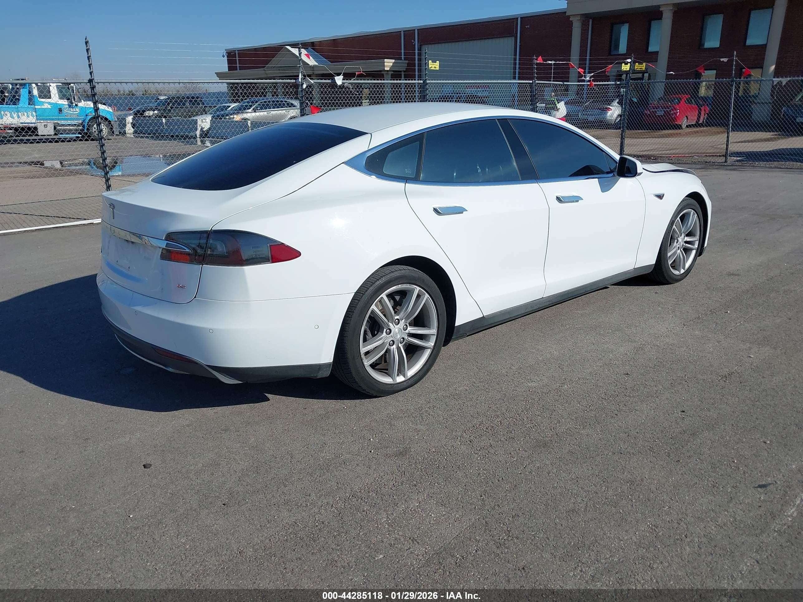 TESLA MODEL image 4
