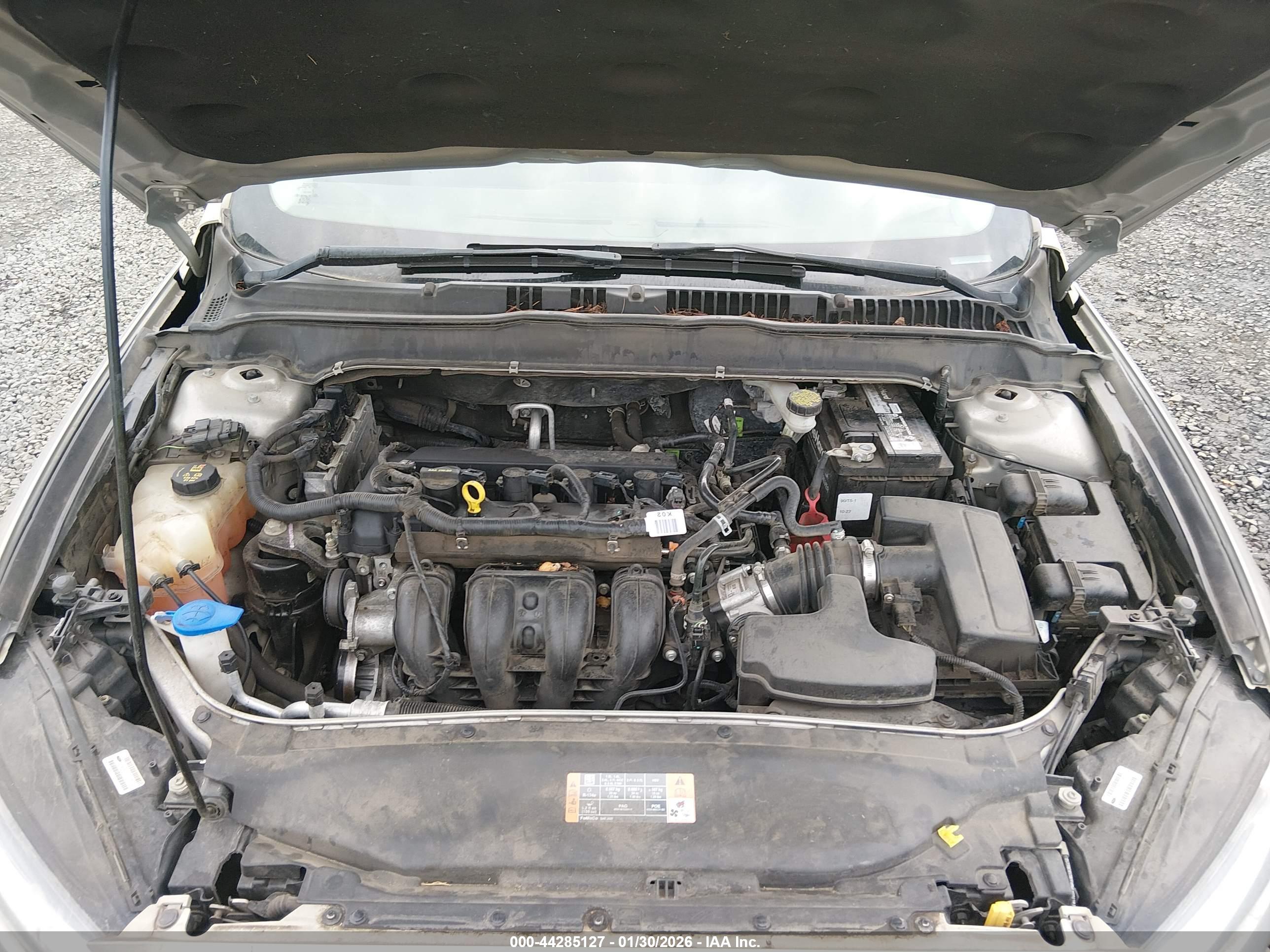 FORD FUSION image 10