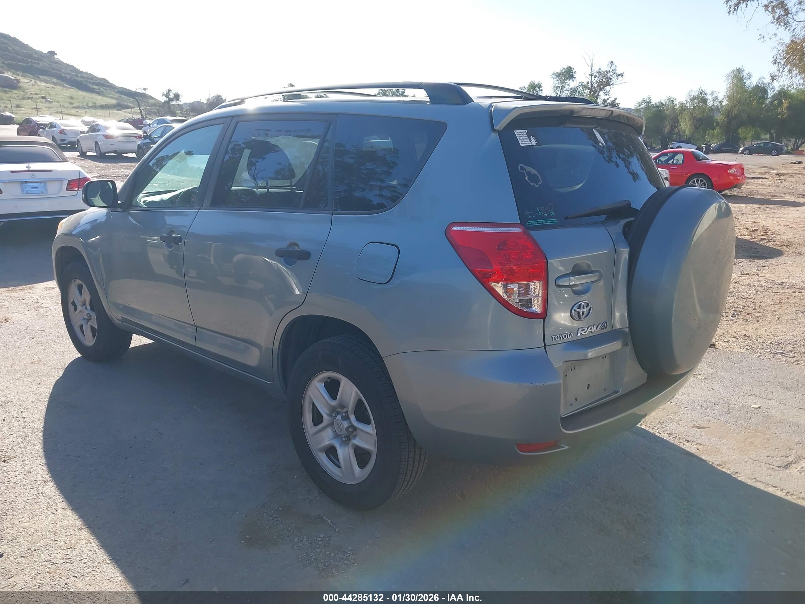 TOYOTA RAV4 image 3