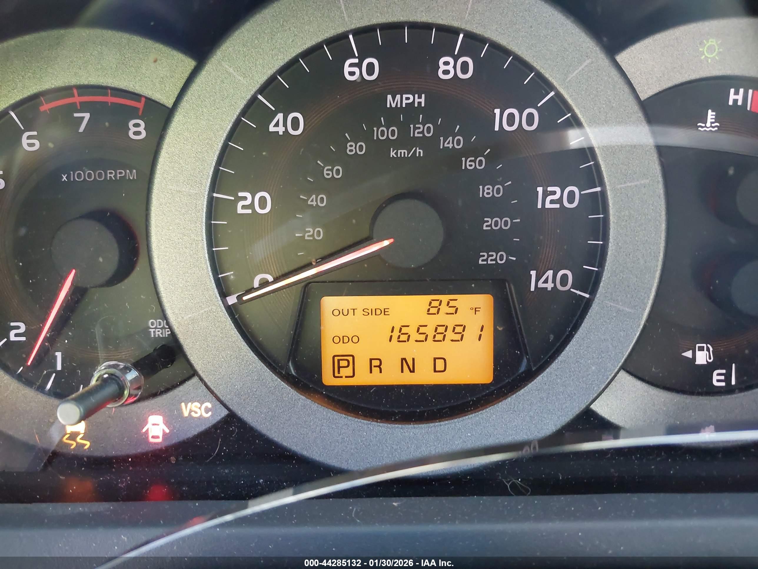 TOYOTA RAV4 image 7