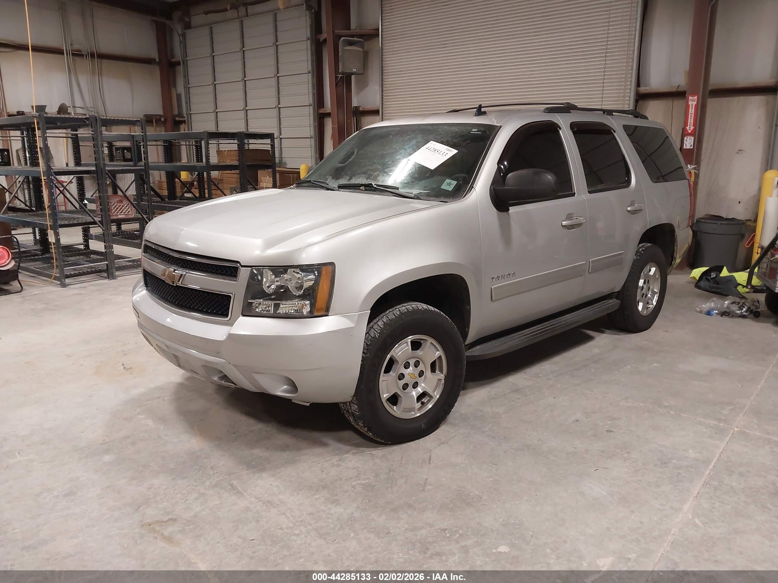 CHEVROLET TAHOE image 2