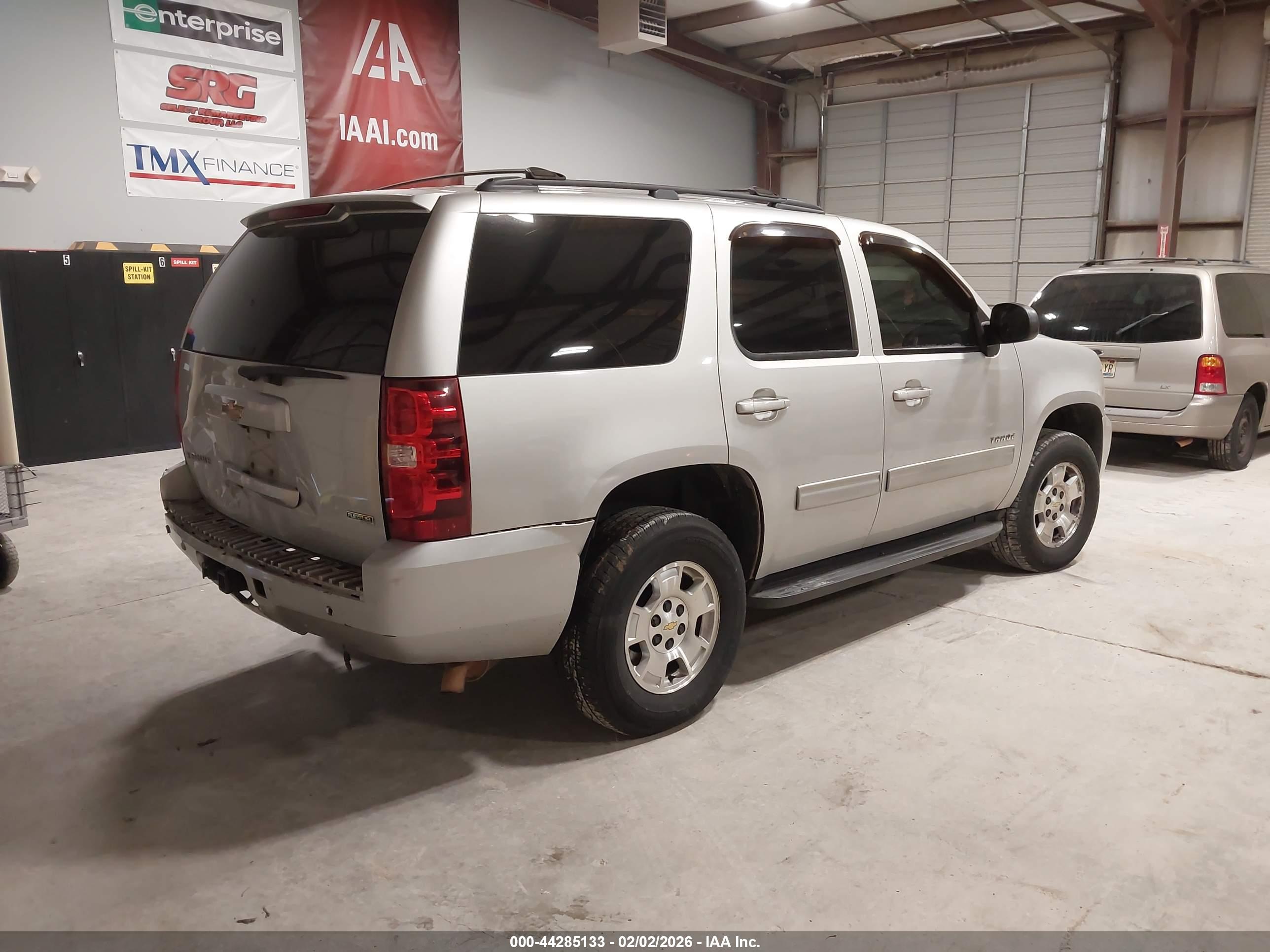 CHEVROLET TAHOE image 4