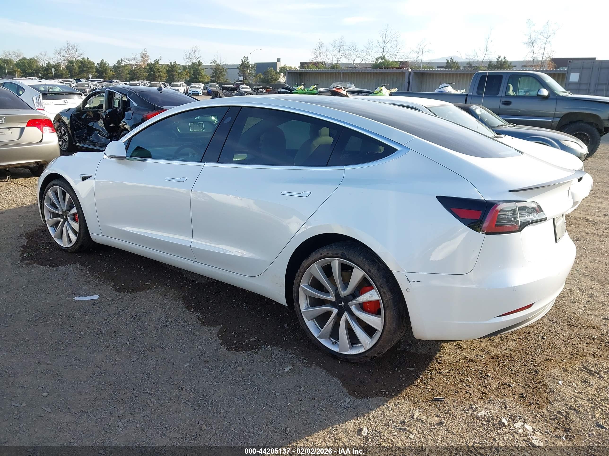 TESLA MODEL image 3