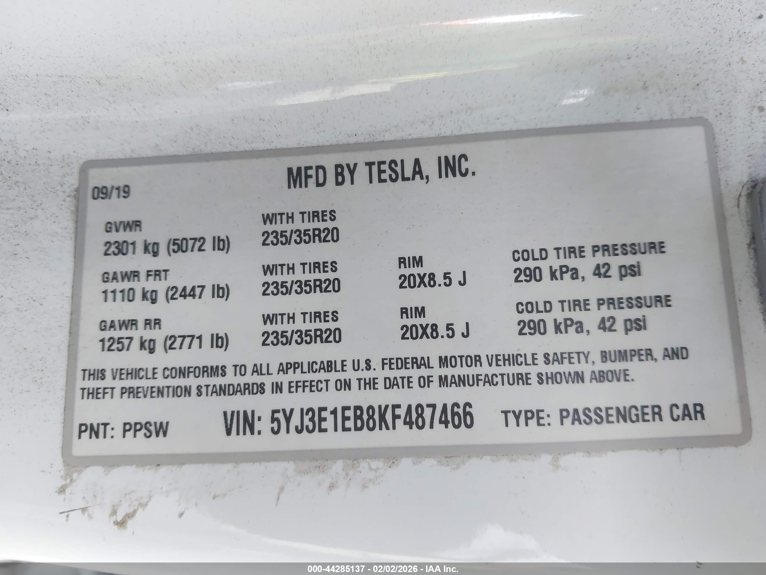 TESLA MODEL image 9