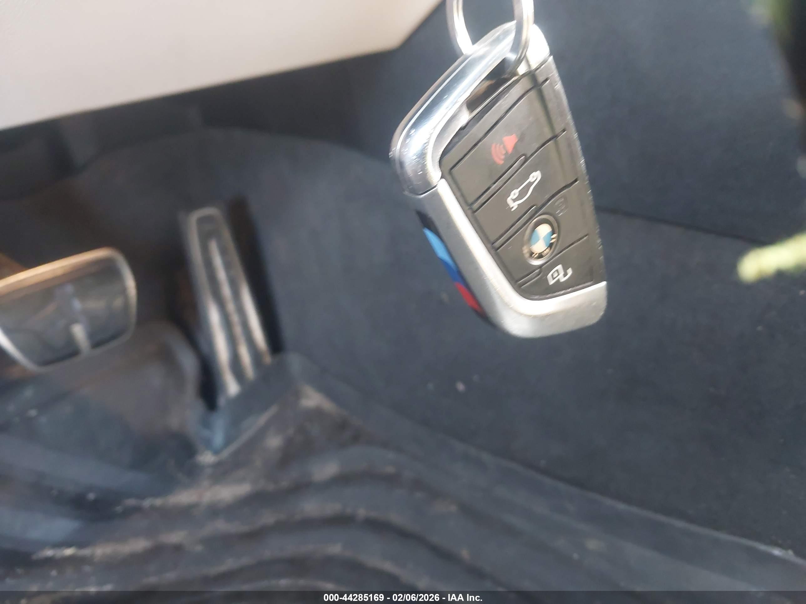 BMW 330I image 11