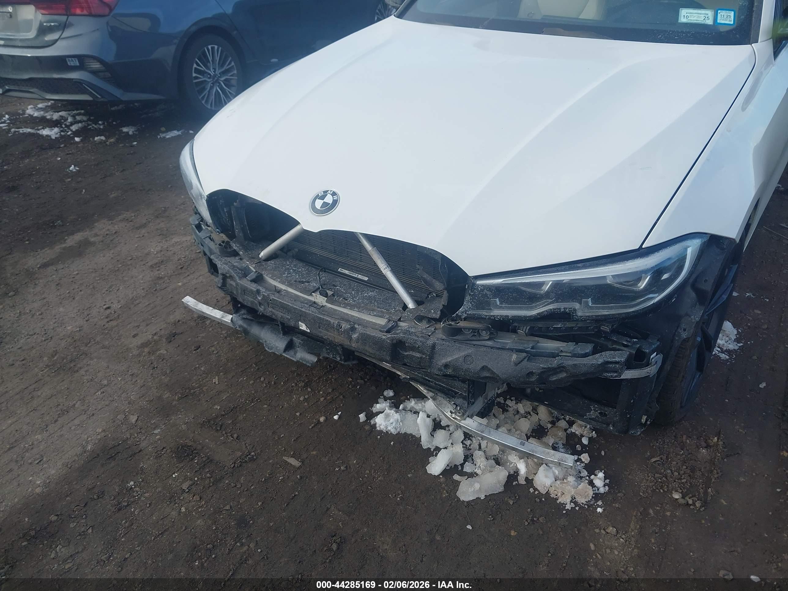 BMW 330I image 6
