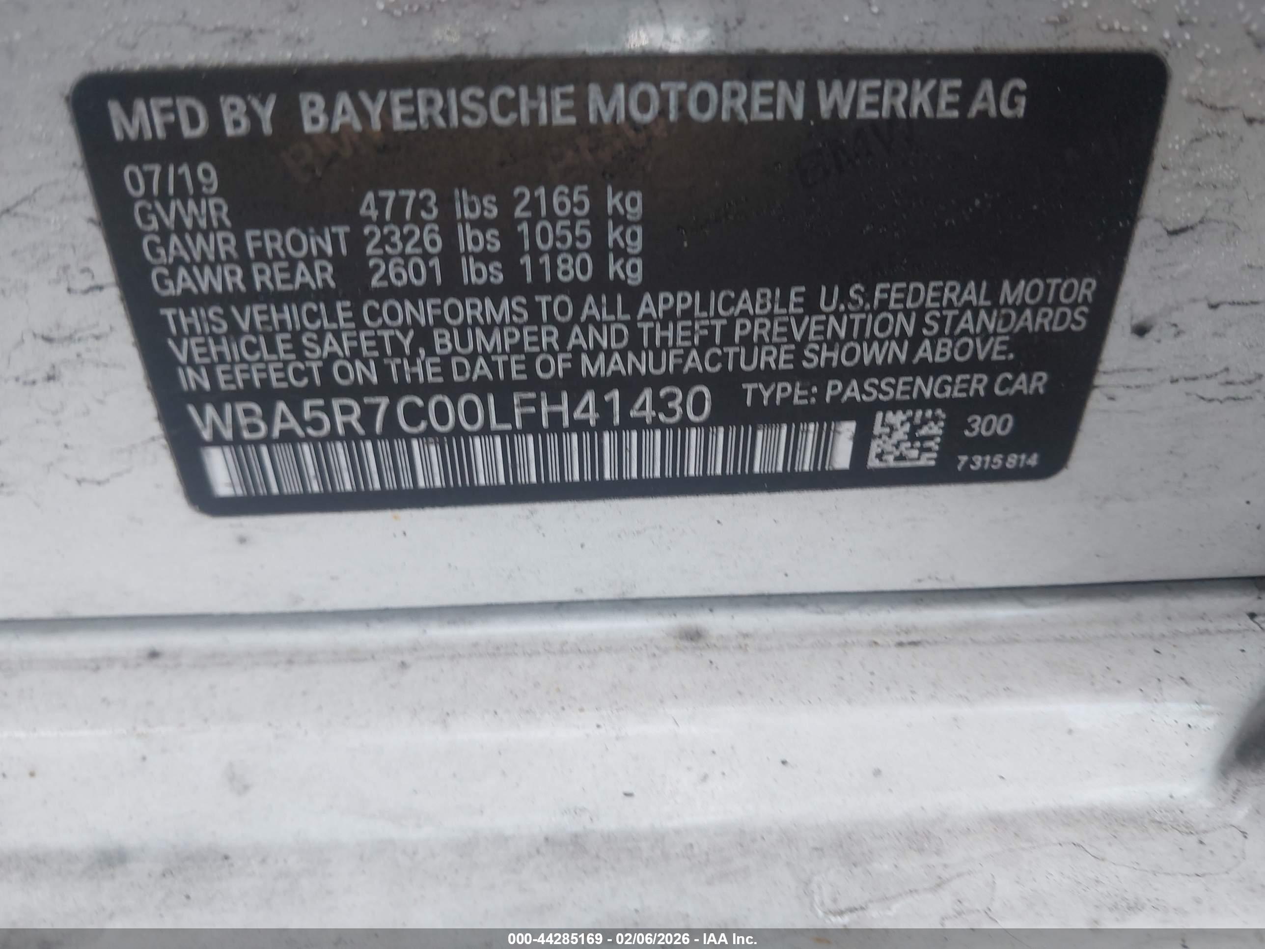 BMW 330I image 9