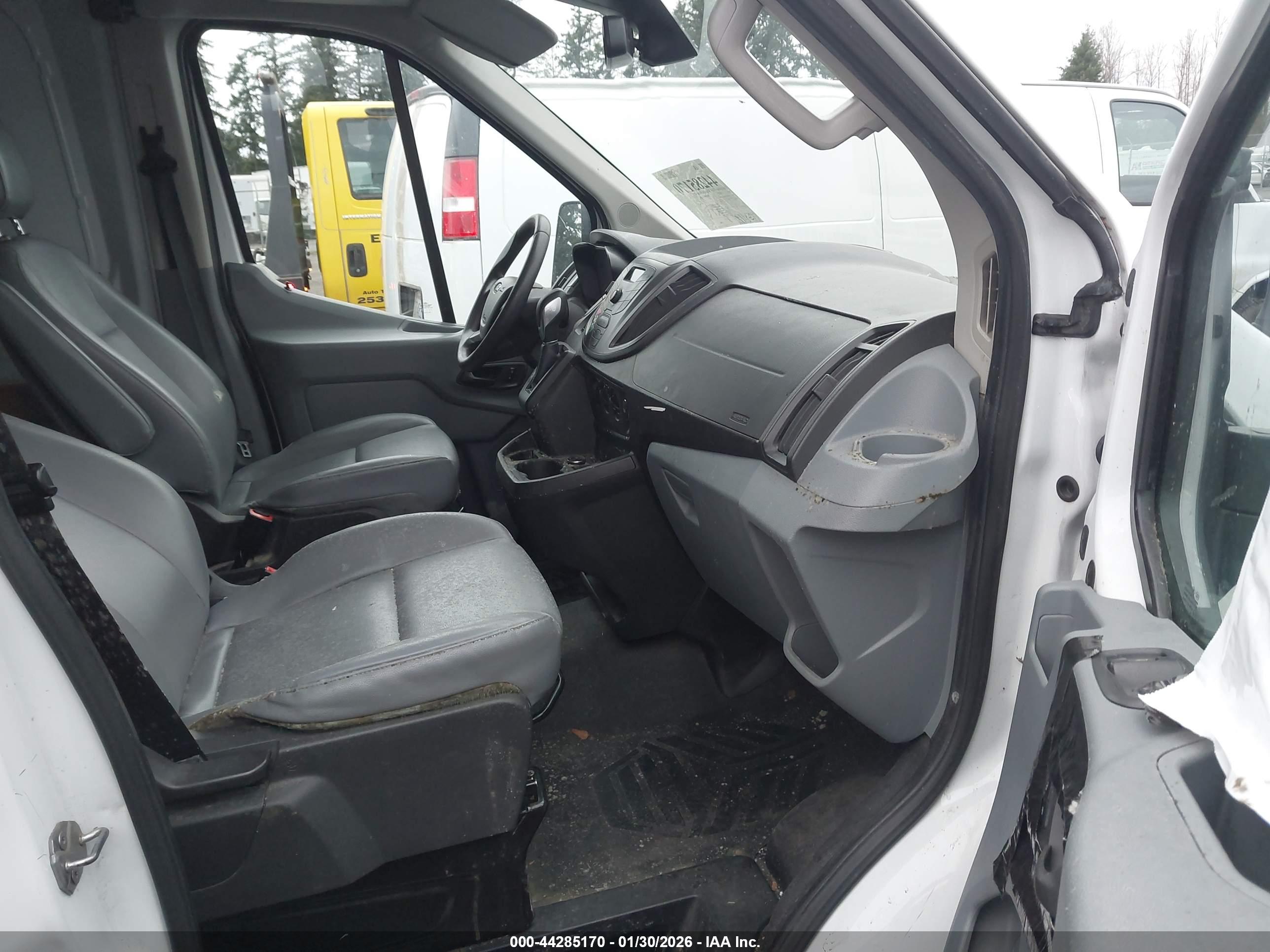 FORD TRANSIT-250 image 5