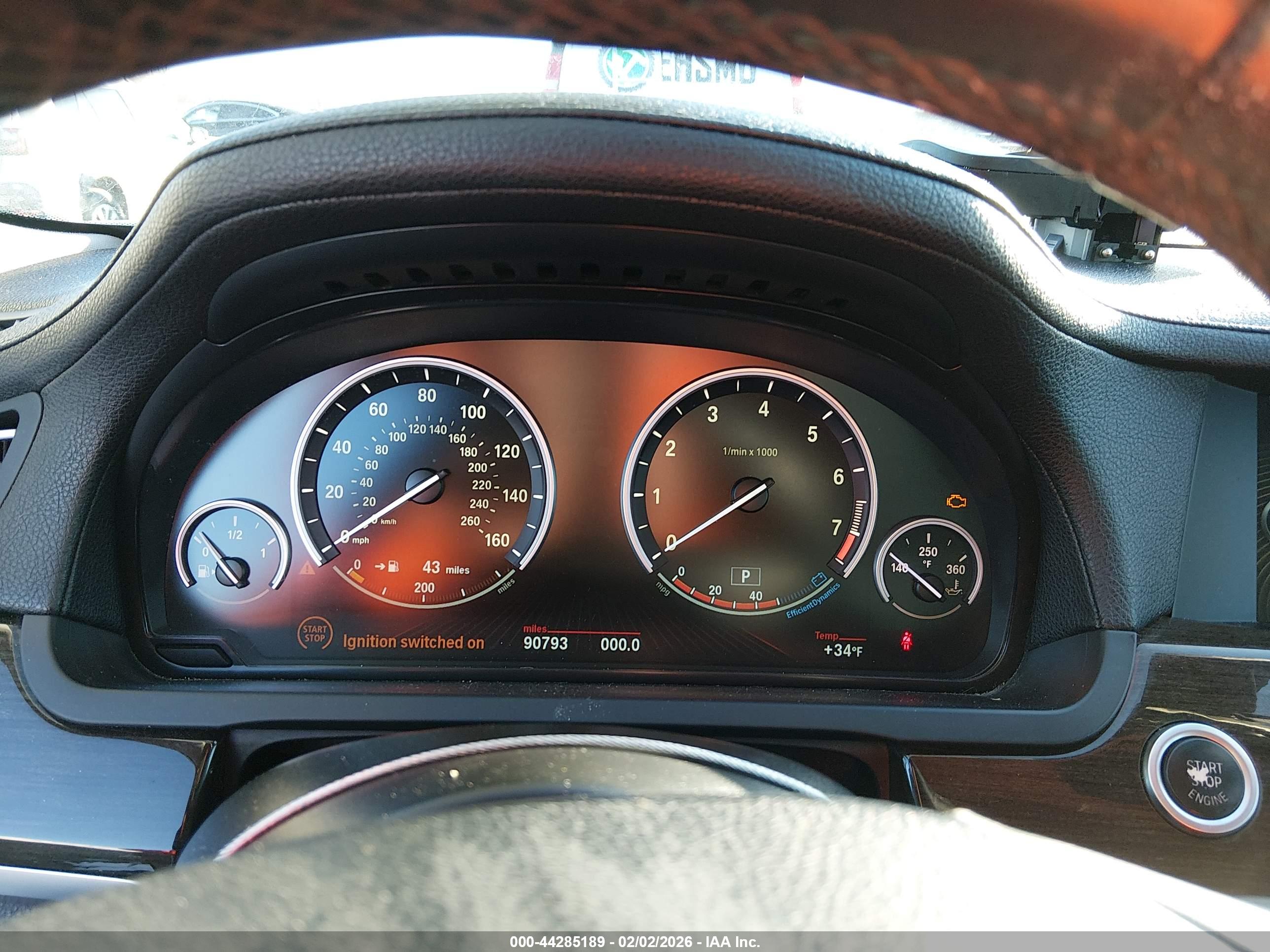 BMW 750I image 7
