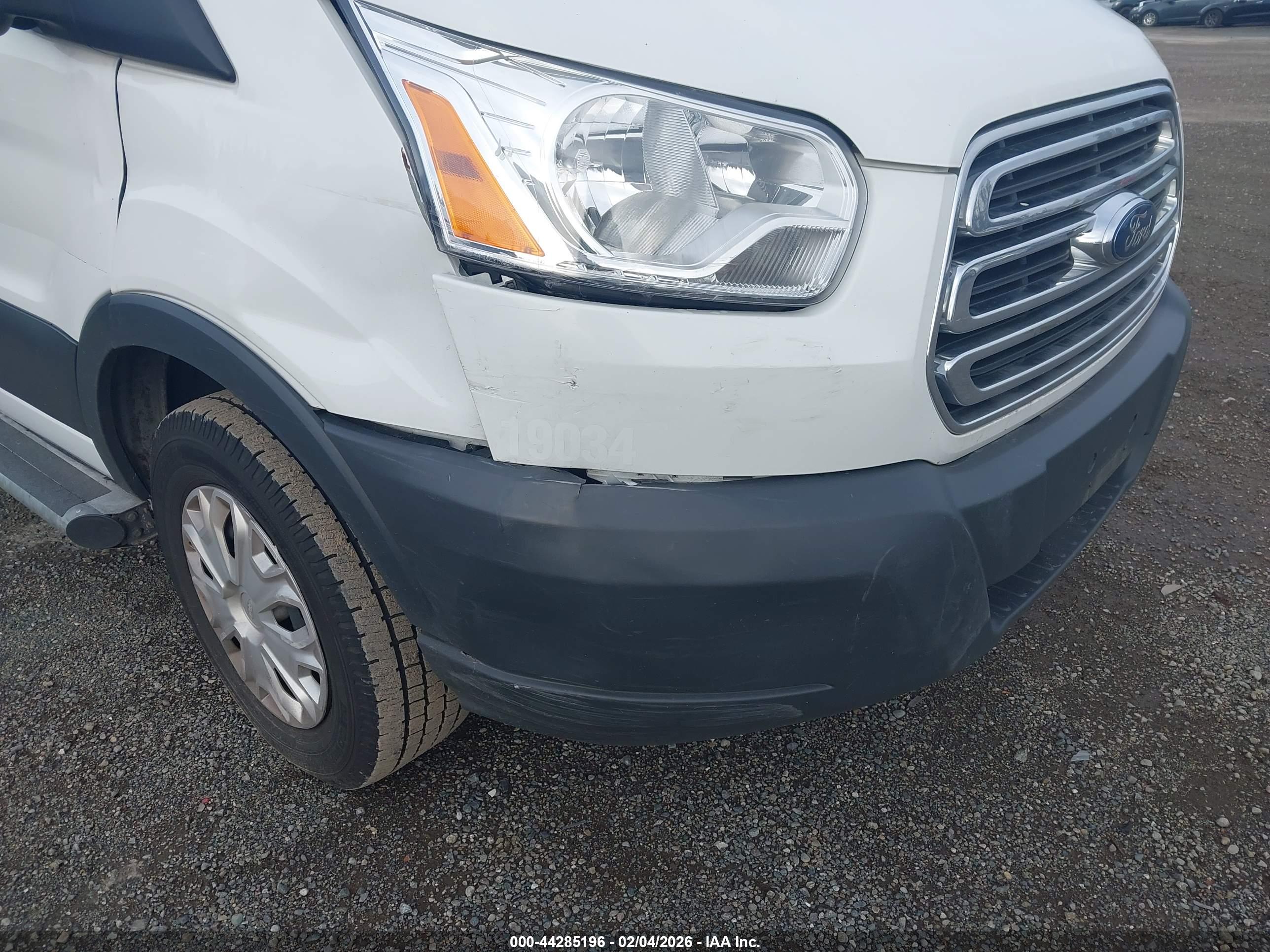 FORD TRANSIT-250 image 6