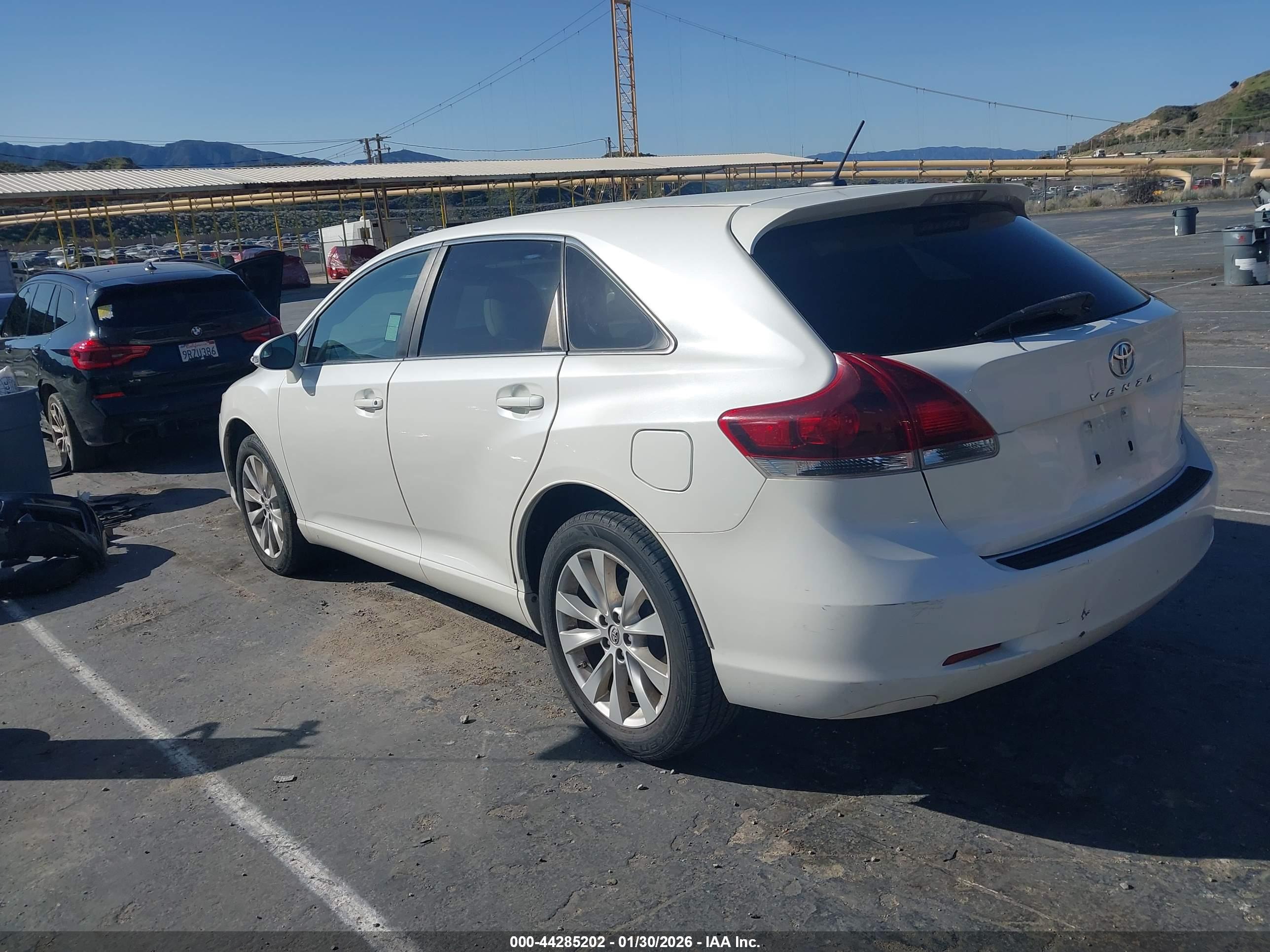 TOYOTA VENZA image 3