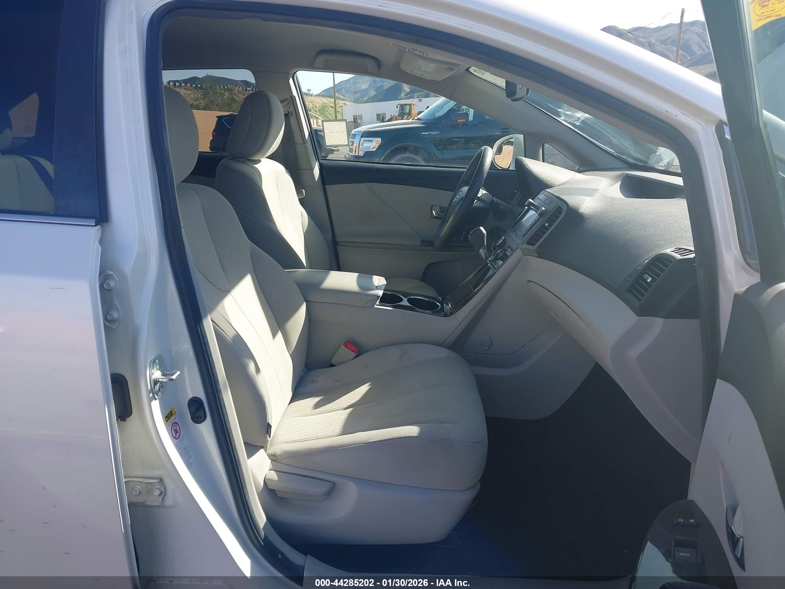 TOYOTA VENZA image 5