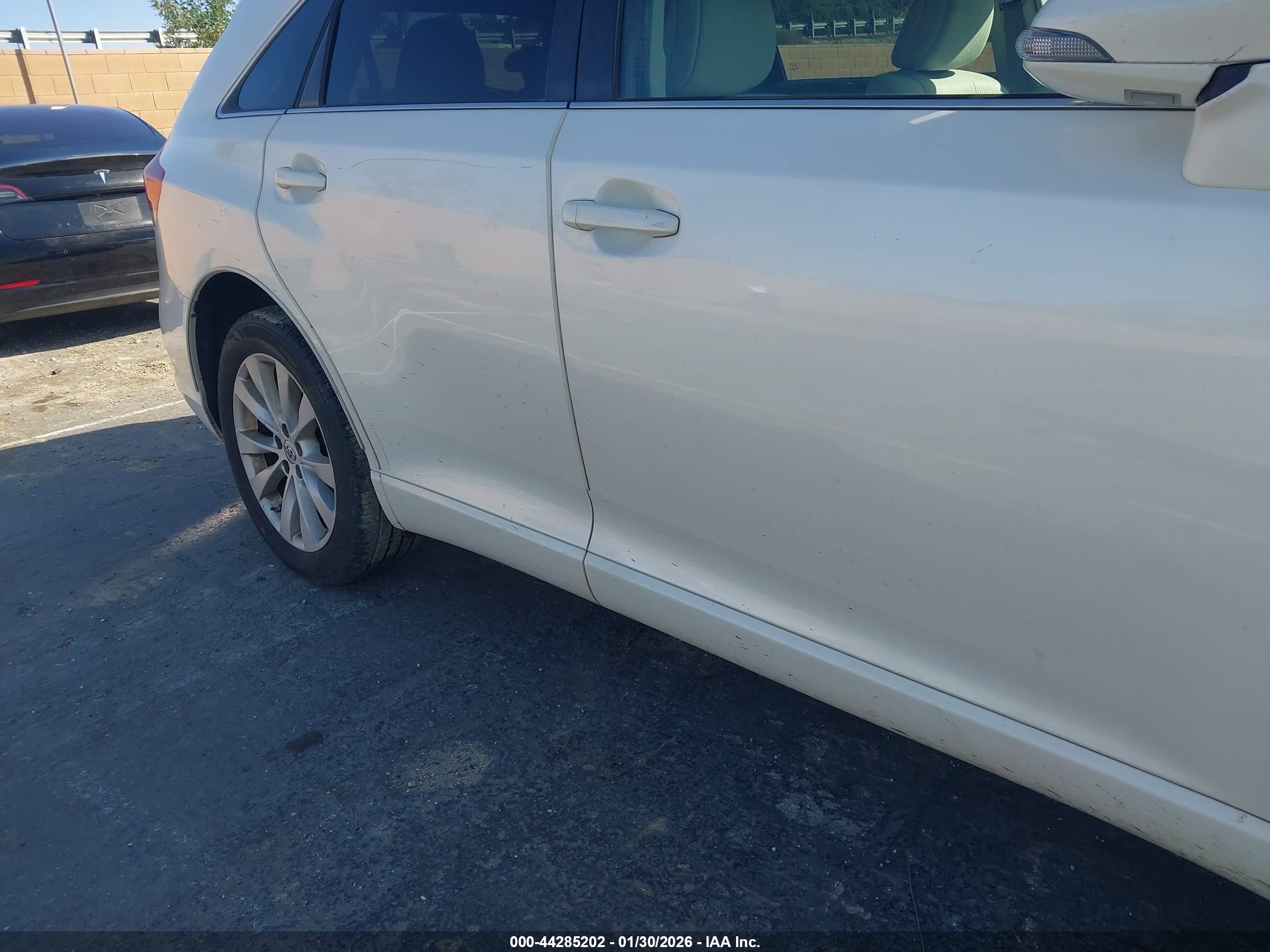 TOYOTA VENZA image 6