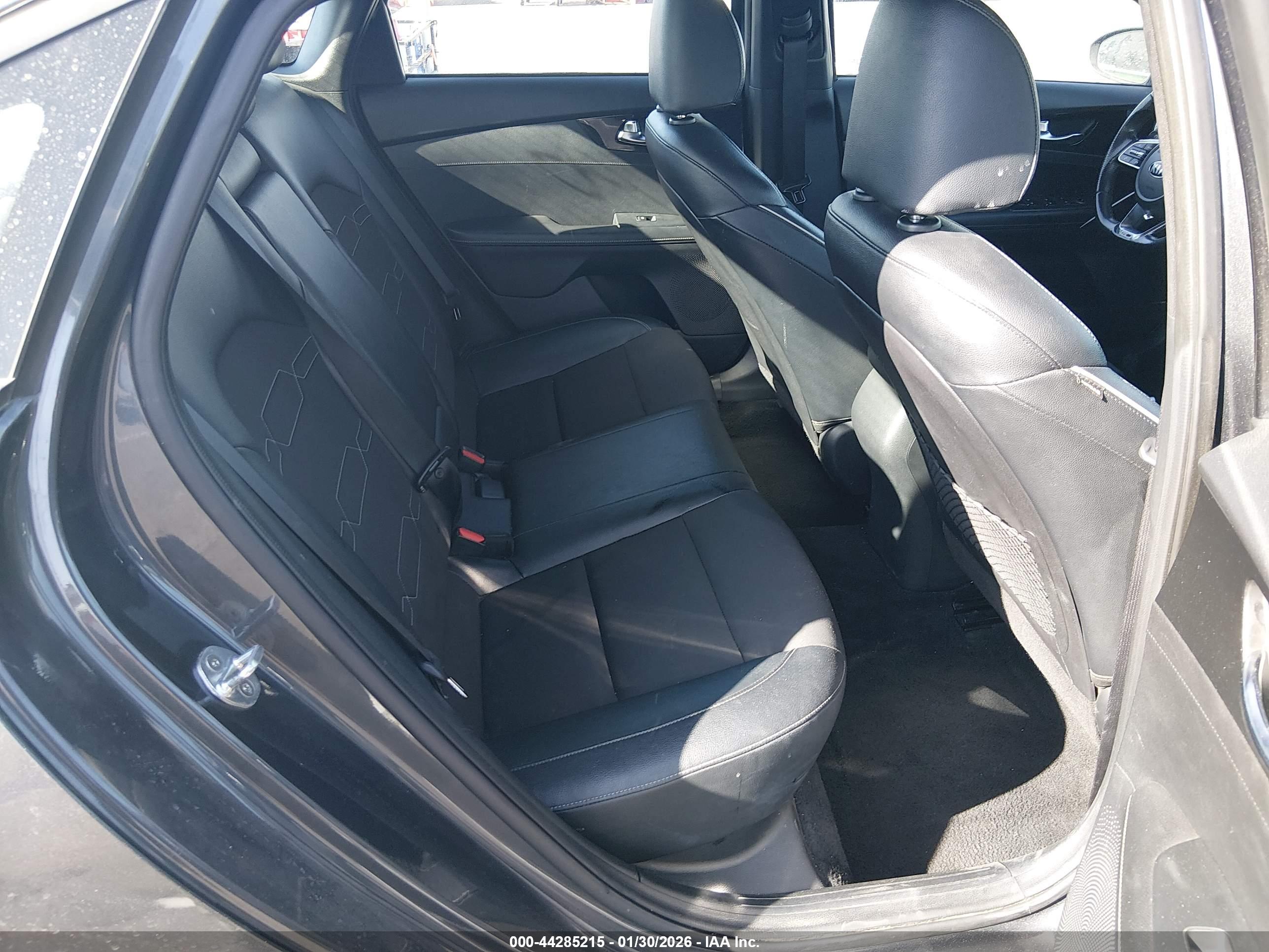 KIA FORTE image 8