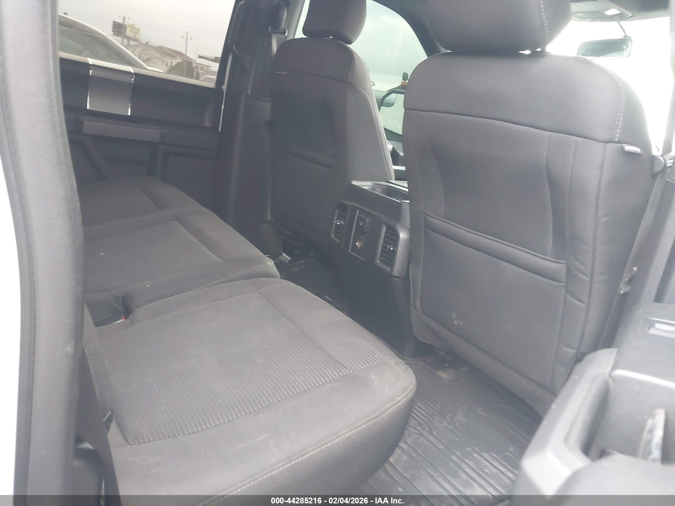 FORD F-150 image 8