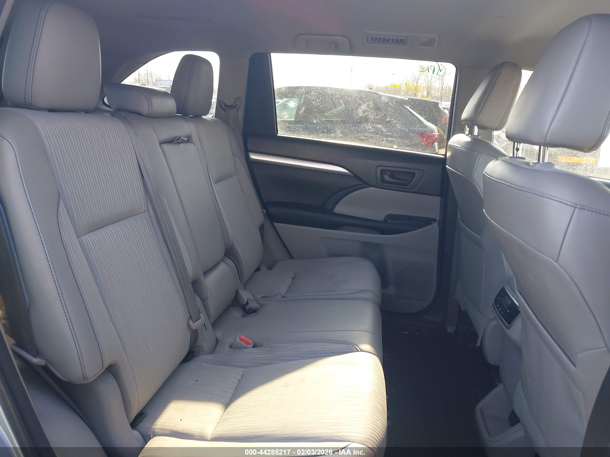 TOYOTA HIGHLANDER image 8