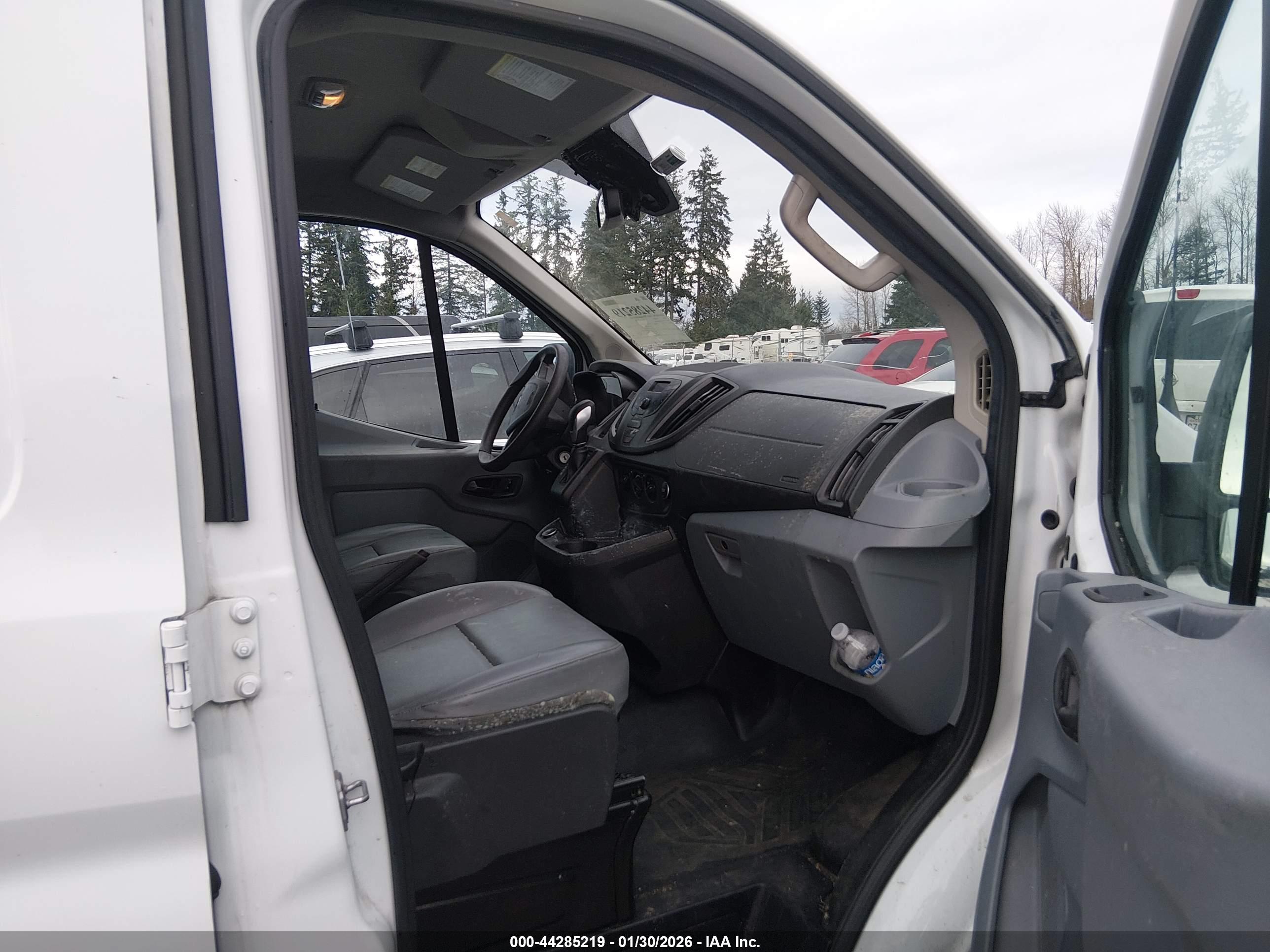 FORD TRANSIT-250 image 5