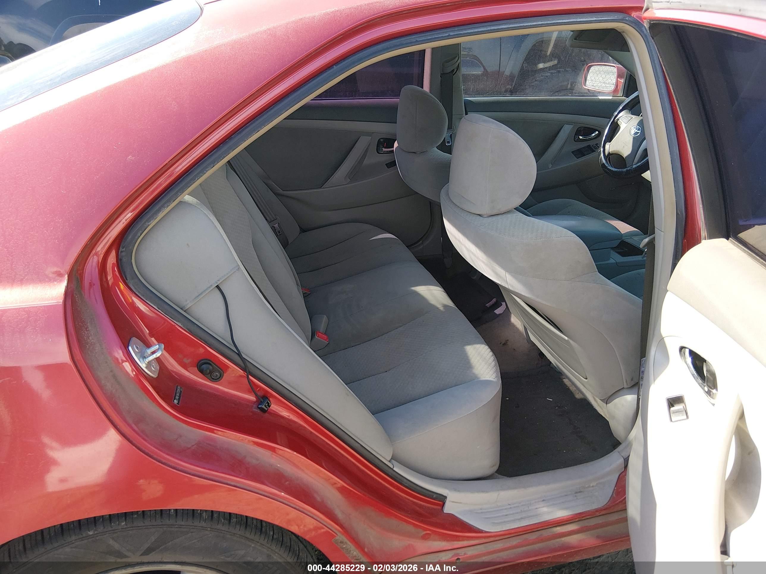 TOYOTA CAMRY image 8