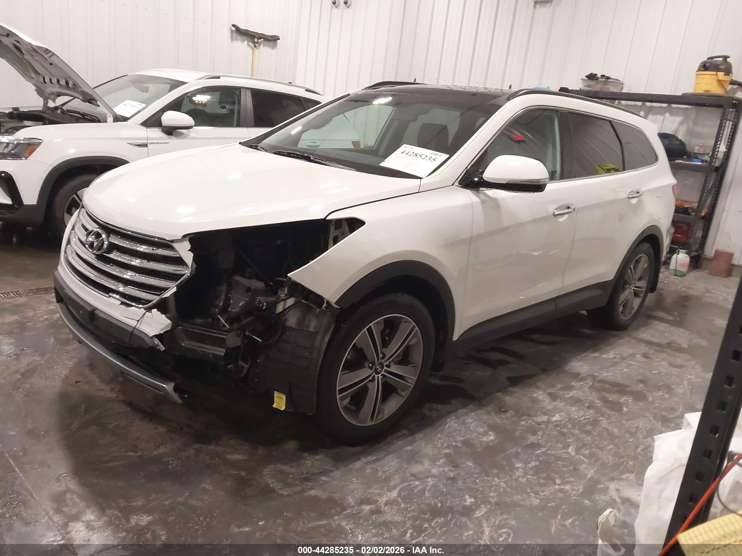 HYUNDAI SANTA image 2