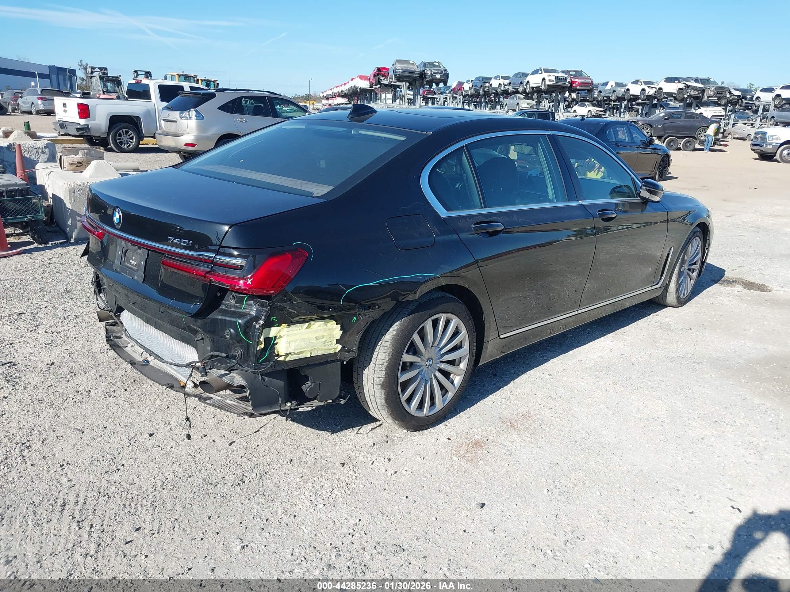 BMW 740 image 4