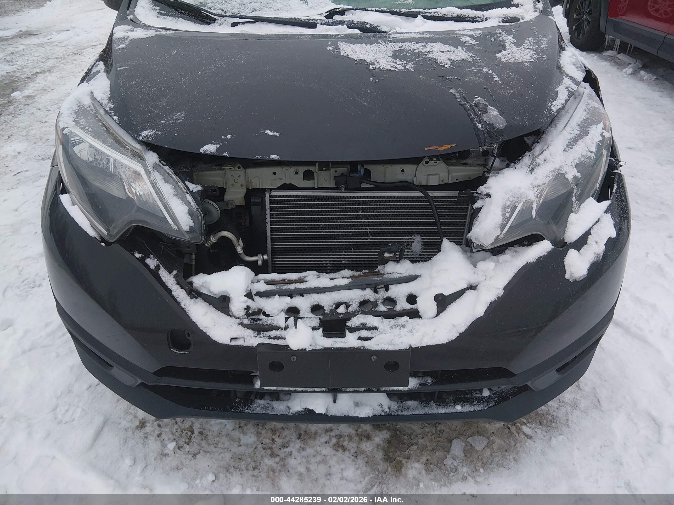 NISSAN VERSA image 6